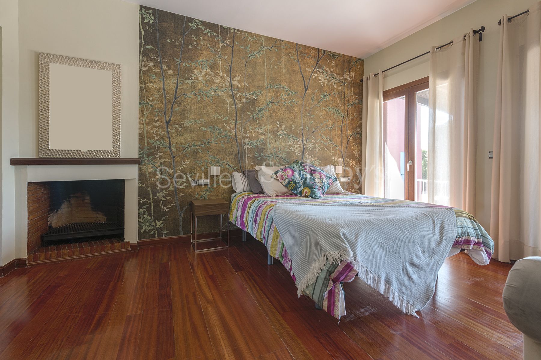 Chalet en urbanización privada en Bormujos