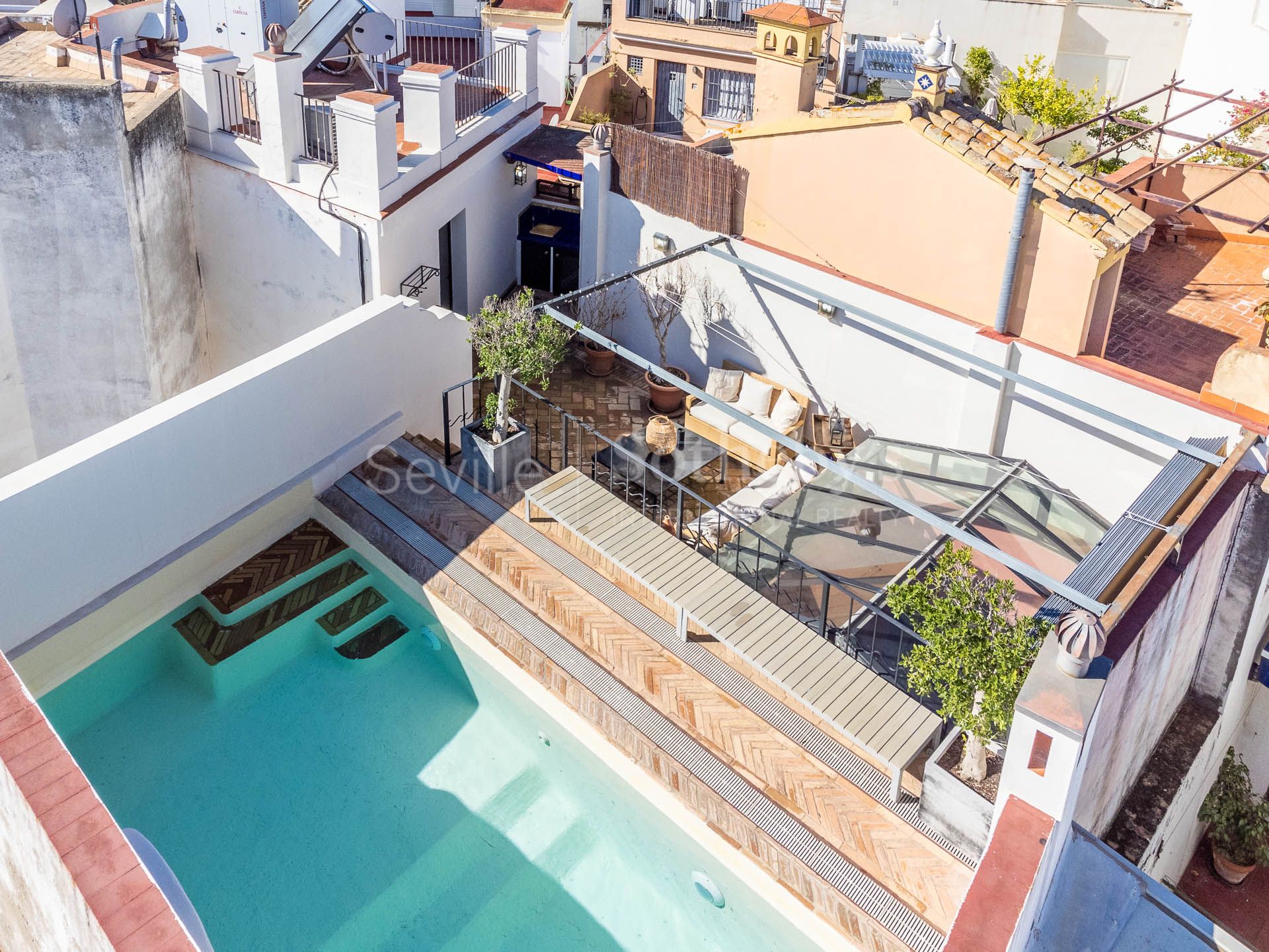 Elegante Casa Palacio del siglo XVIII, rehabilitada en el año 2000, en La Alfalfa.