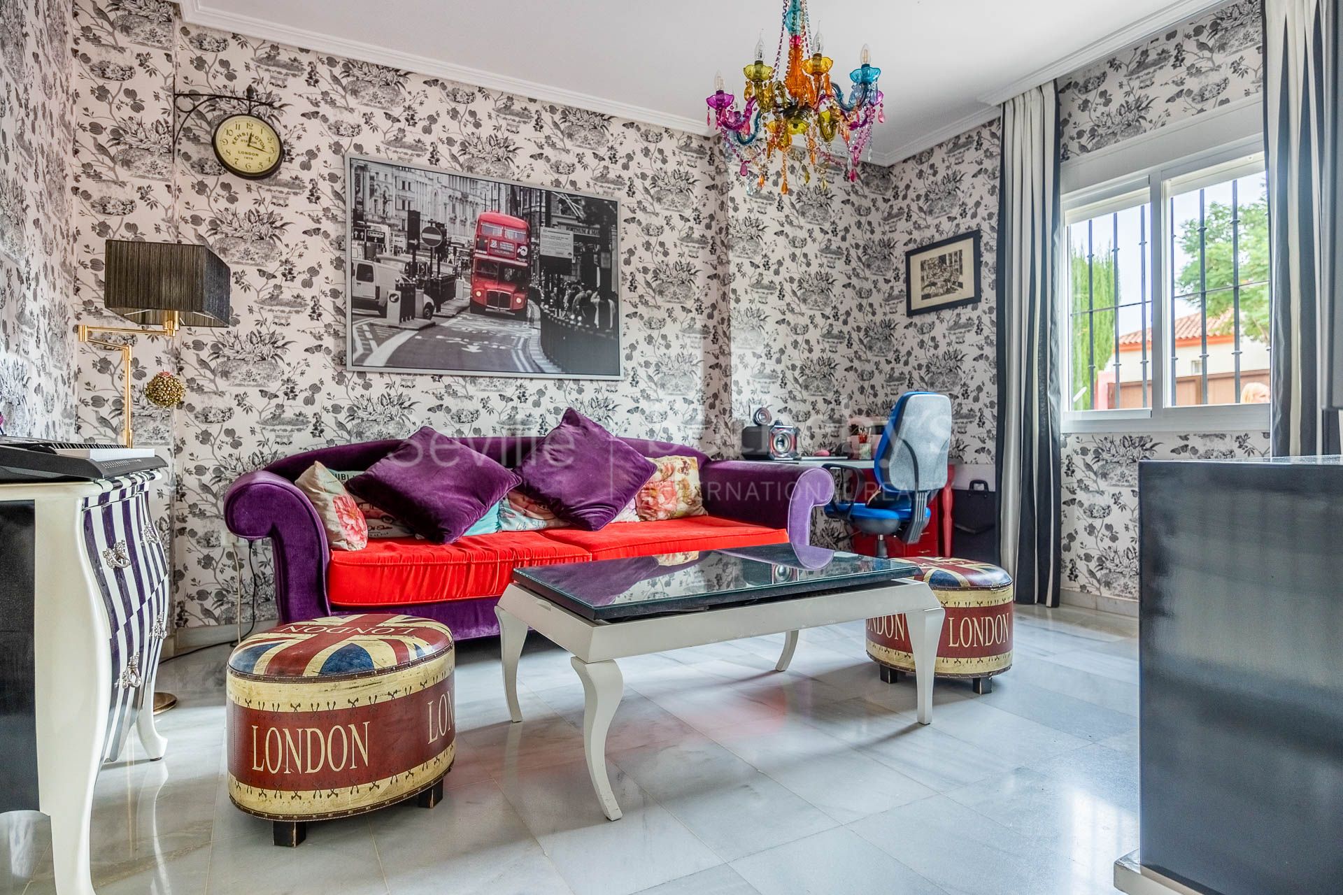 Chalet independiente en Simón Verde con jardín y piscina