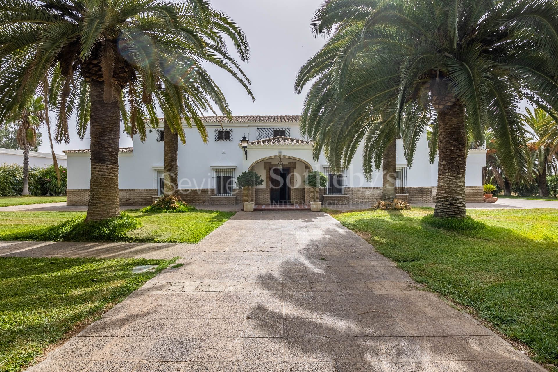 Exclusive country house in Utrera