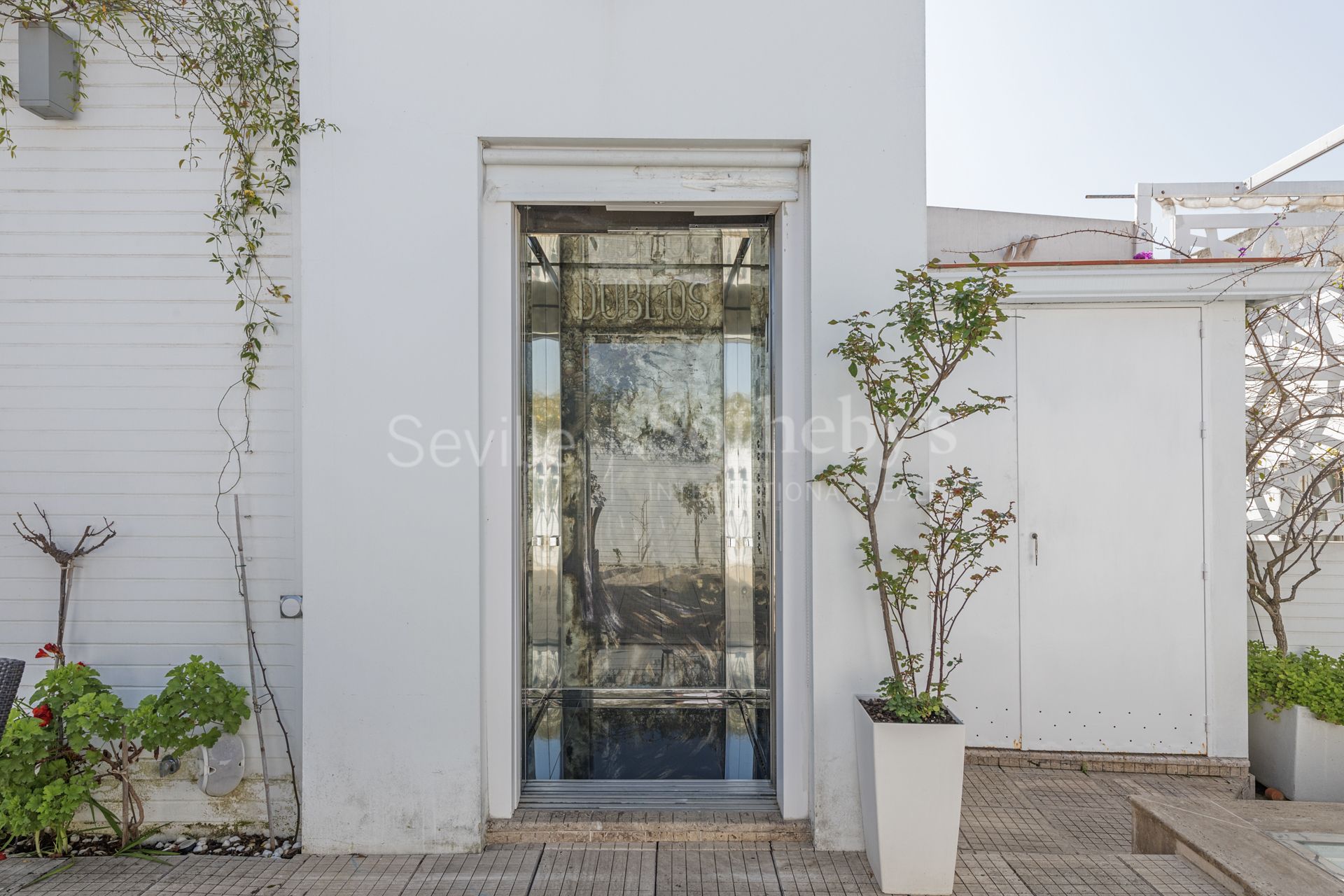 Lujosa casa con terraza y piscina privada en una de las mejores ubicaciones del centro de Sevilla