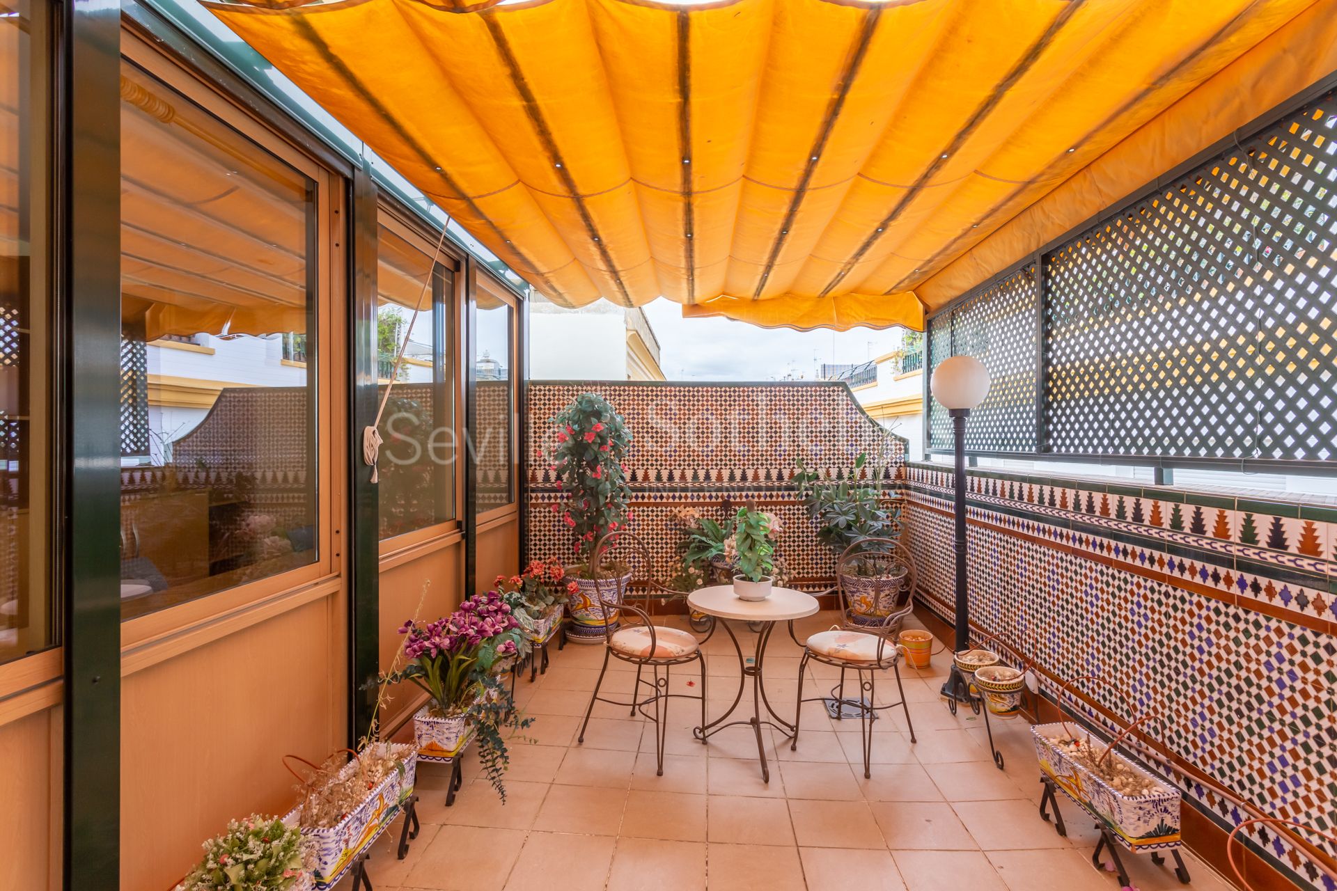 Ático dúplex en el centro de Sevilla con terraza y garaje