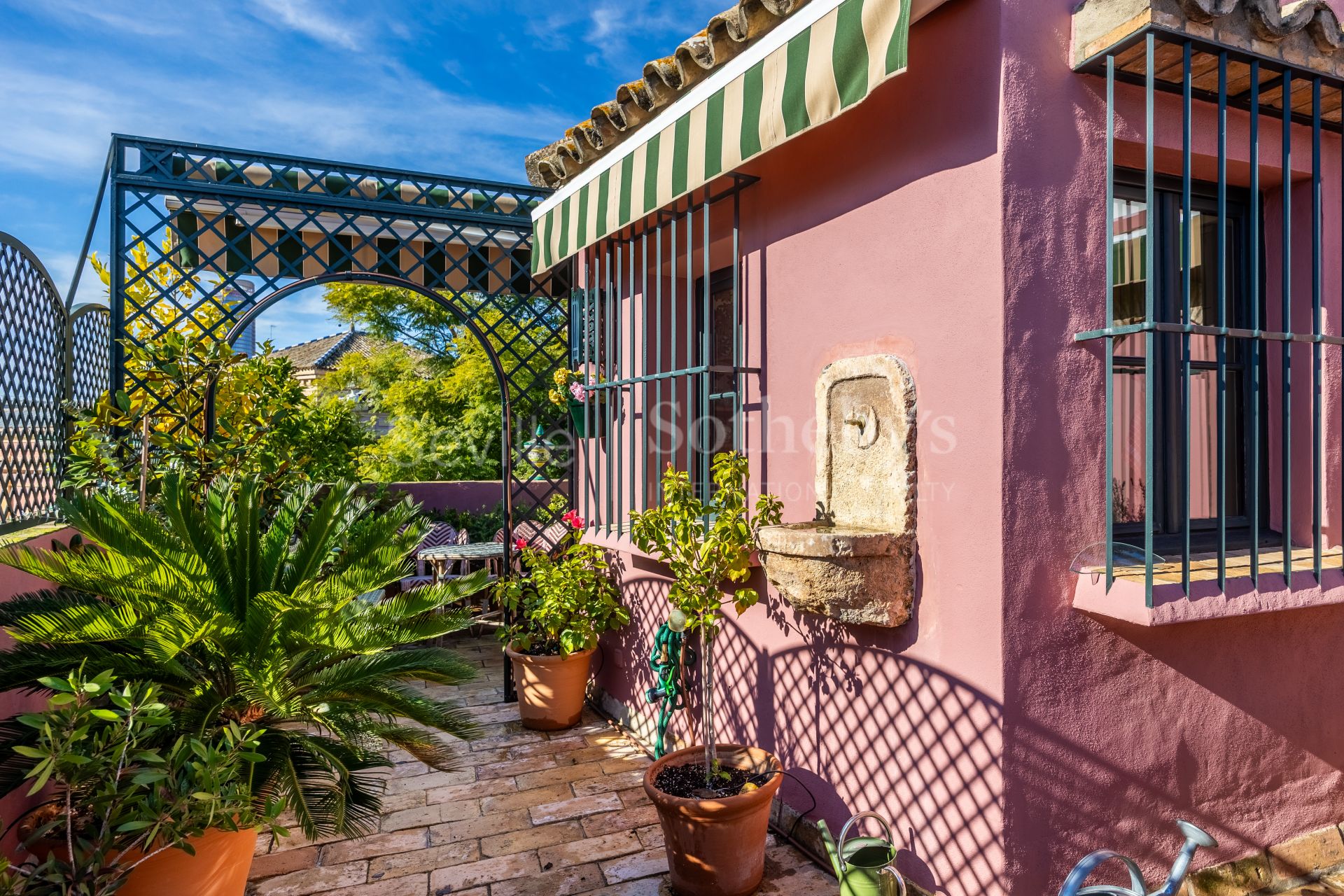 Casa señorial restaurada en la Plaza del Museo