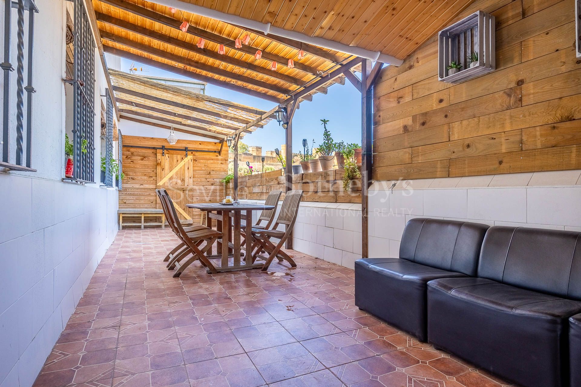 Casa de 3 habitaciones con amplias terrazas en Alcalá de Guadaíra