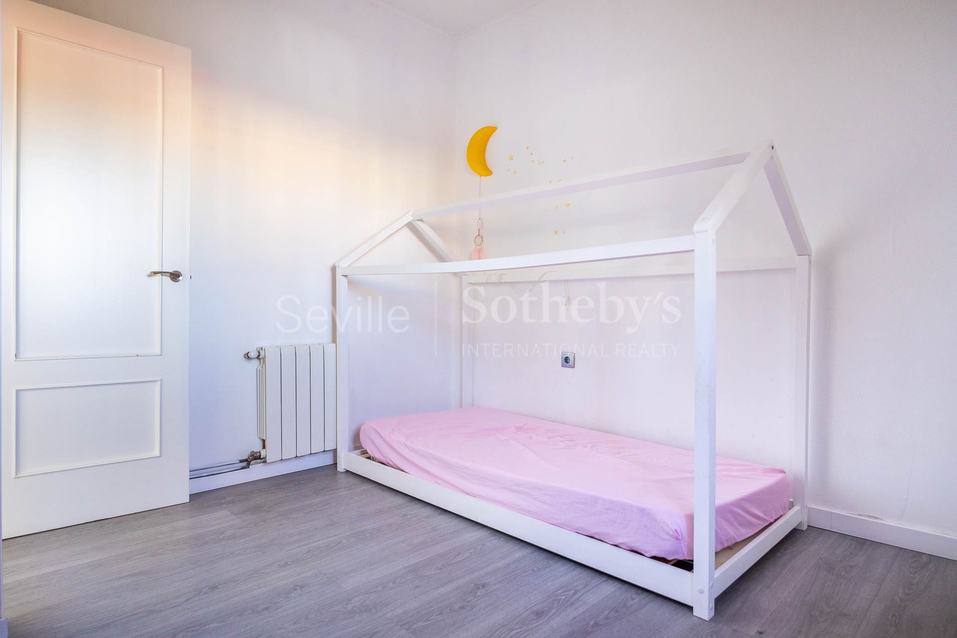 Casa de 3 habitaciones con amplias terrazas en Alcalá de Guadaíra