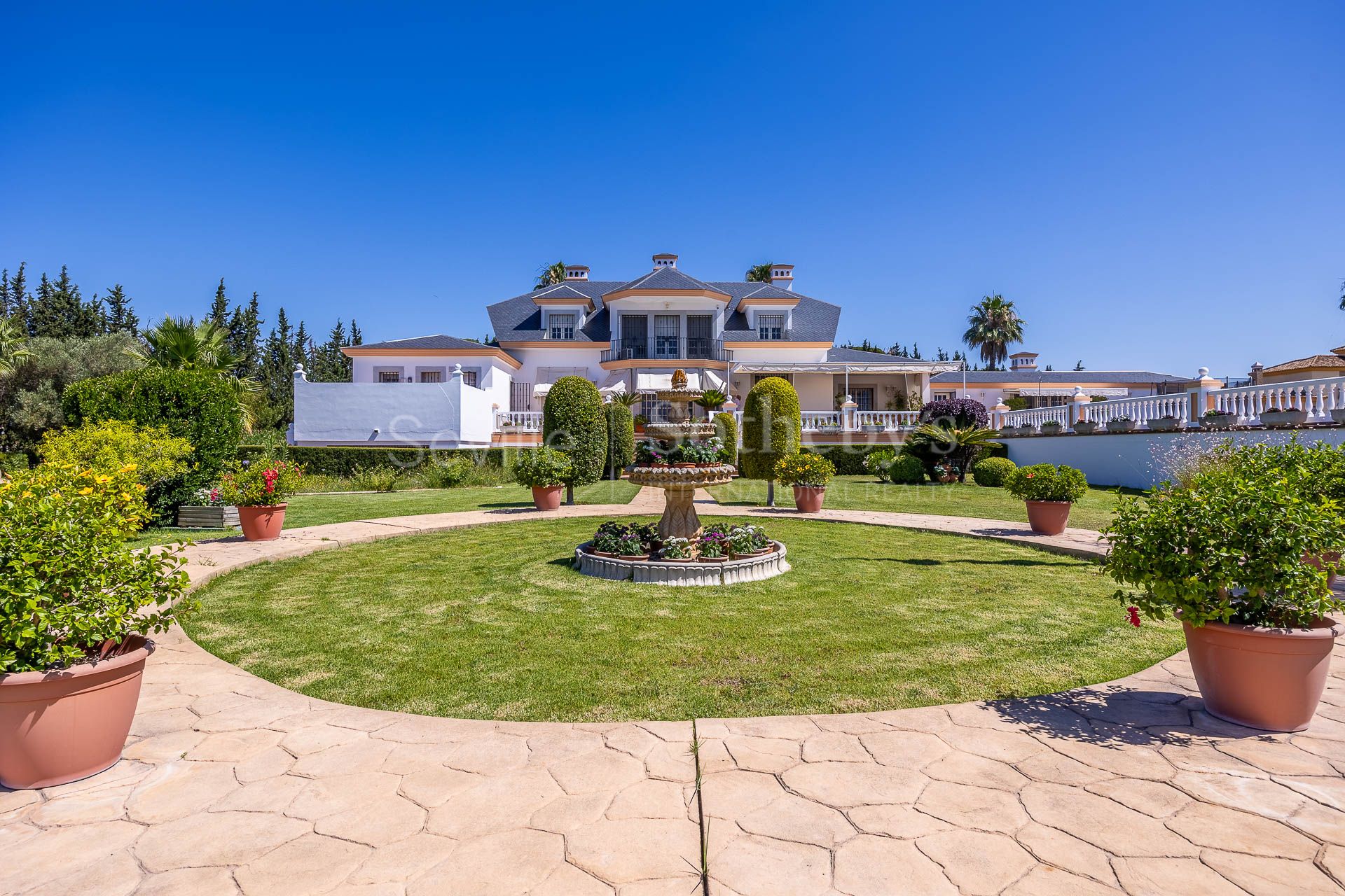 Impresionante casa de estilo arquitectónico moderno con vistas panorámicas de Aljaraque