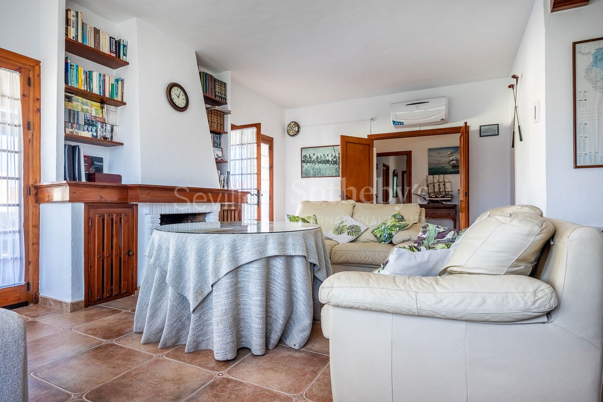 Chalet independiente con jardín a pocos pasos de la playa de Vistahermosa, Cádiz