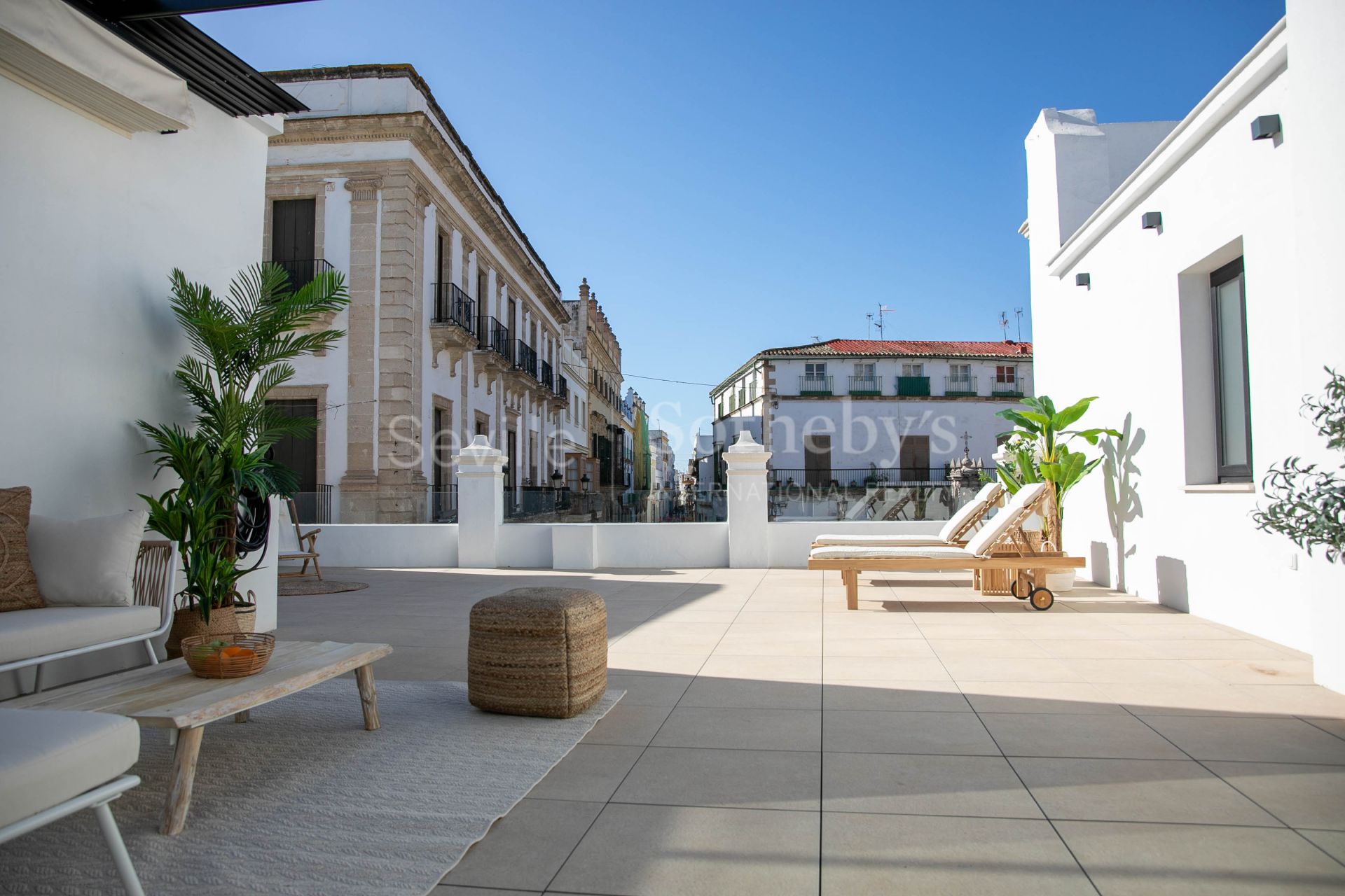 Casa reformada con vistas a la Plaza de España del Puerto de Santa María