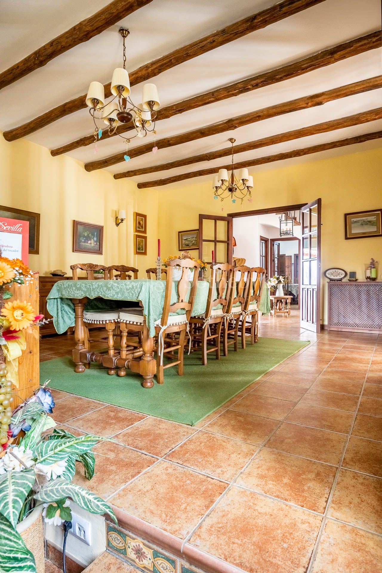 Finca con casa cortijo en Cazalla de la Sierra
