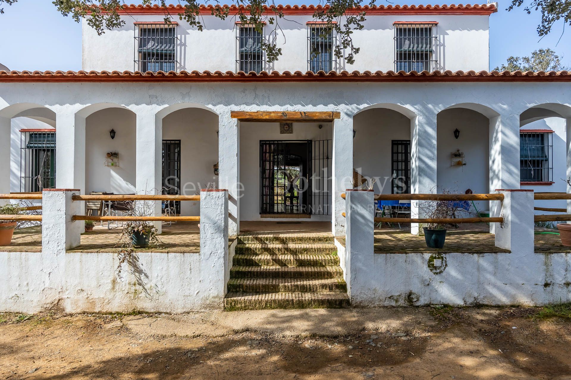 Finca con casa cortijo en Cazalla de la Sierra
