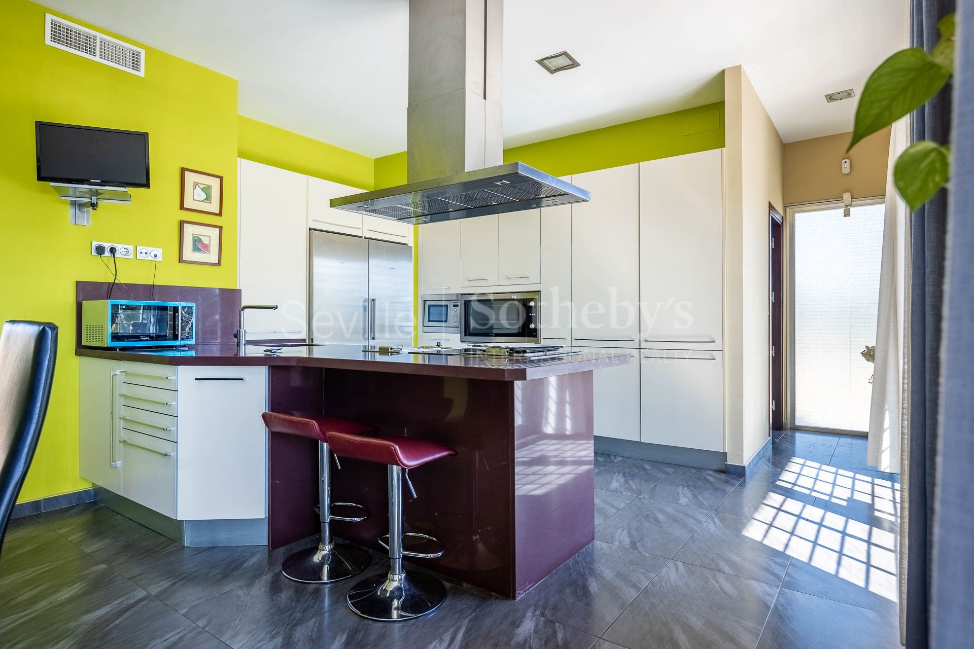Chalet independiente con amplia parcela