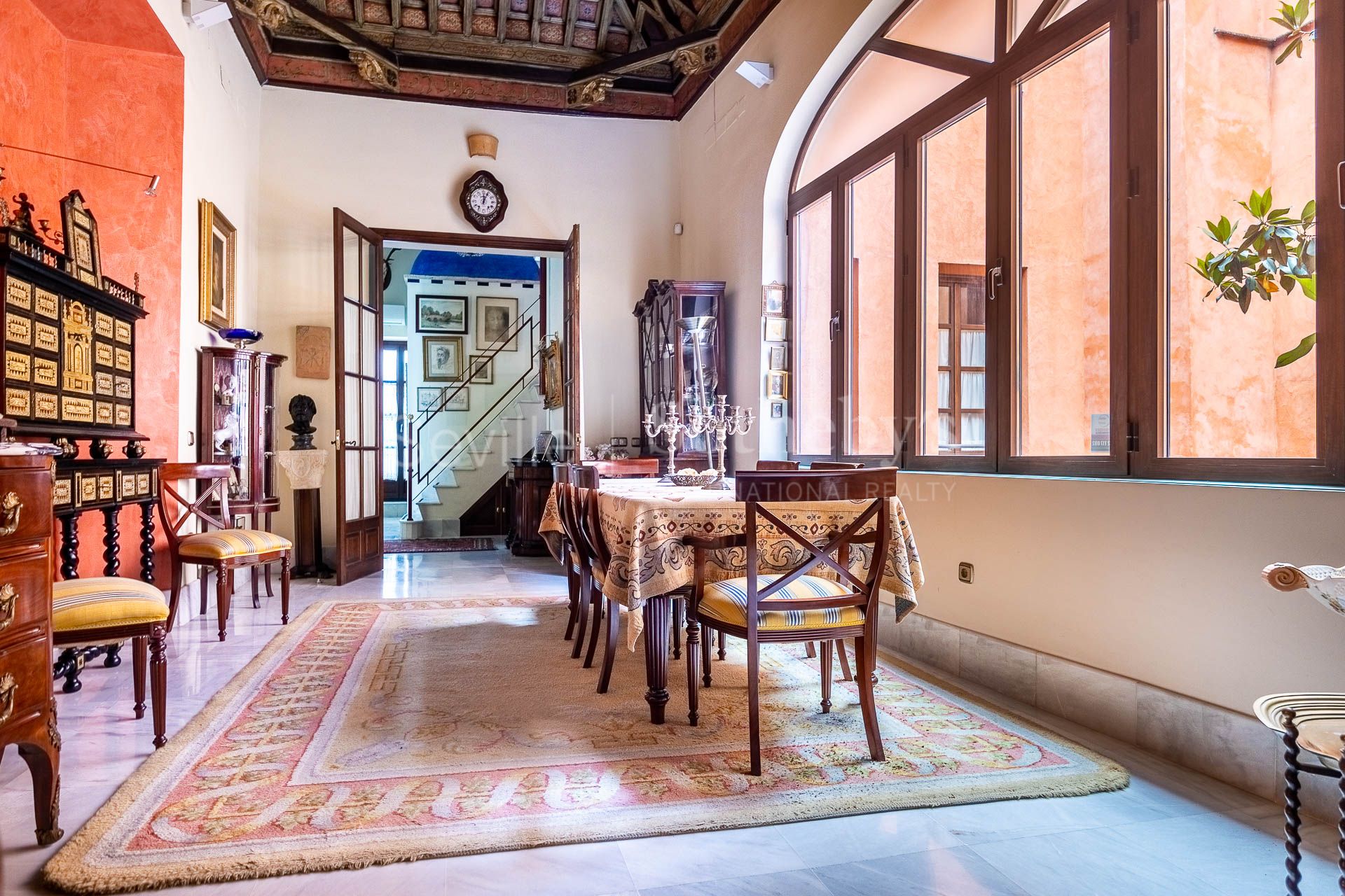Exclusive duplex in a 16th-century palace house