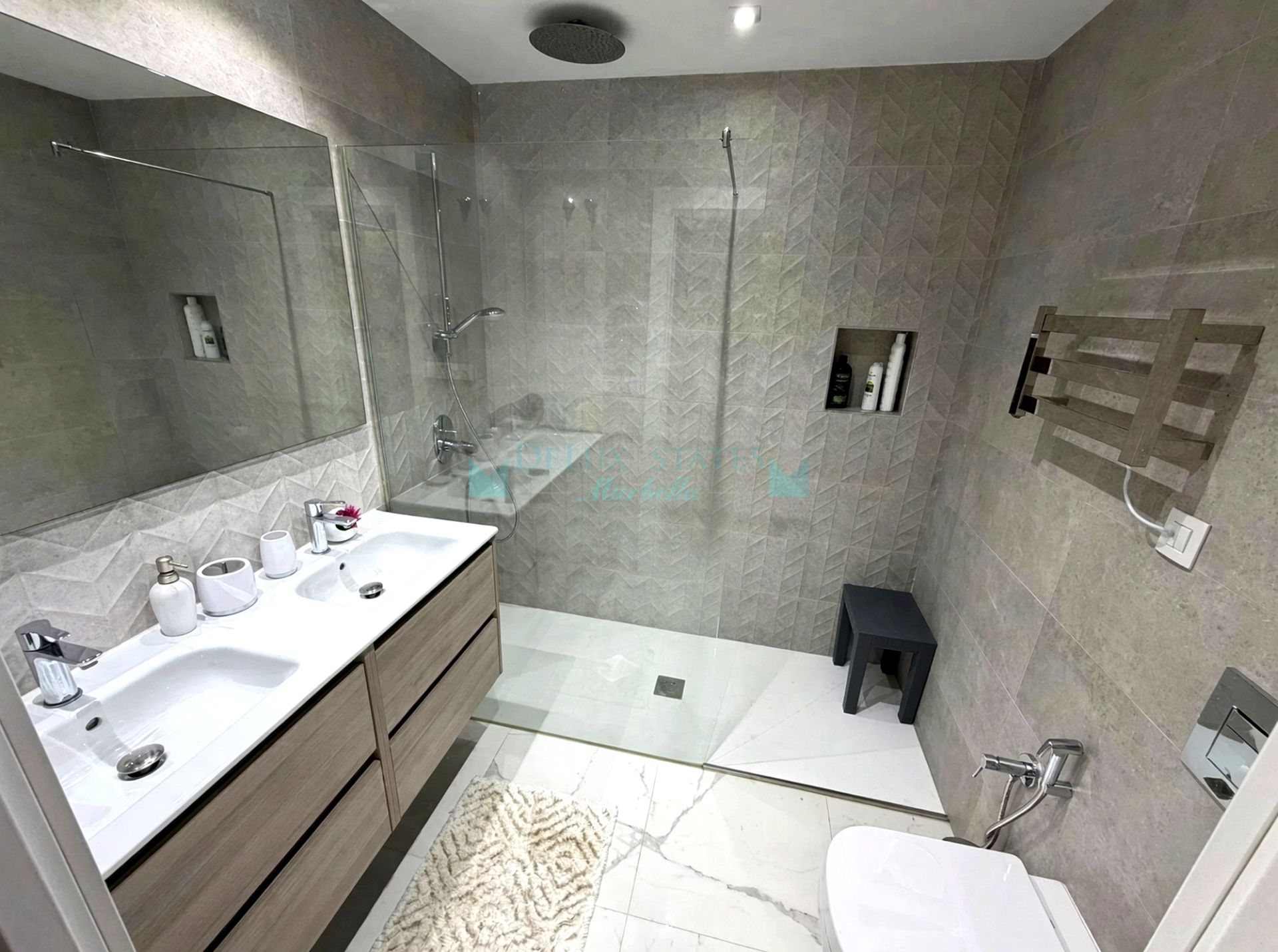 Apartment for sale in Playas del Duque, Marbella - Puerto Banus