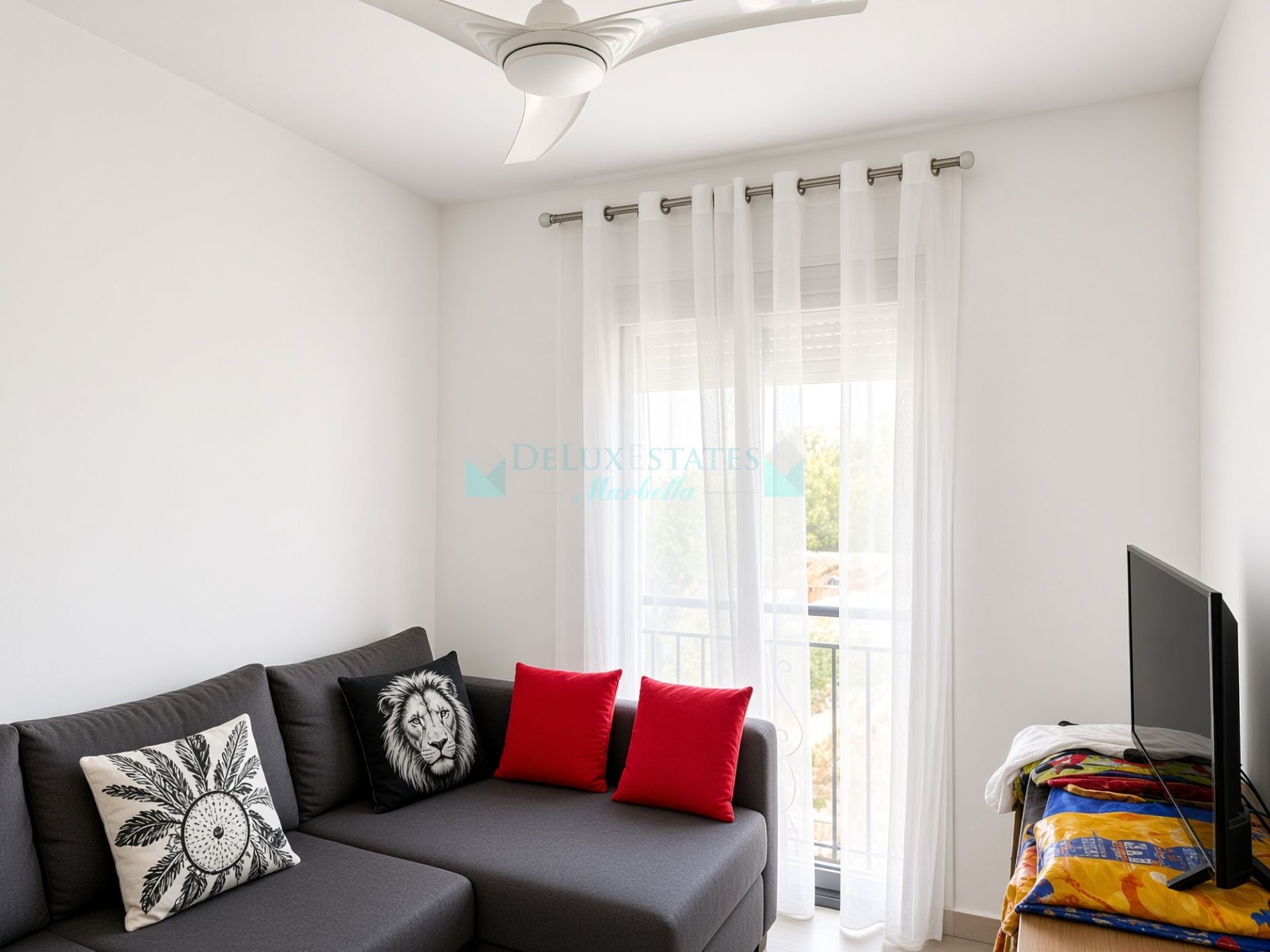 Town House for sale in Selwo, Estepona