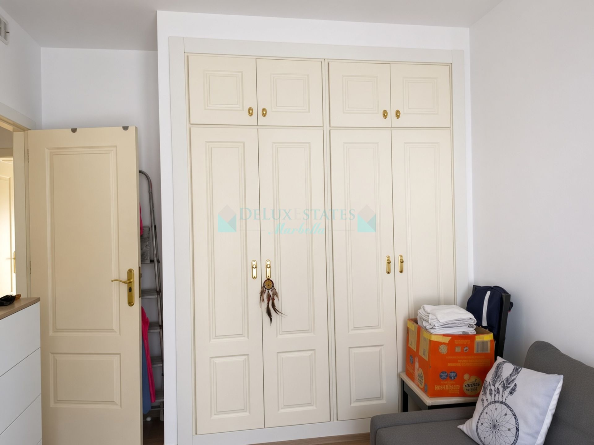 Town House for sale in Selwo, Estepona