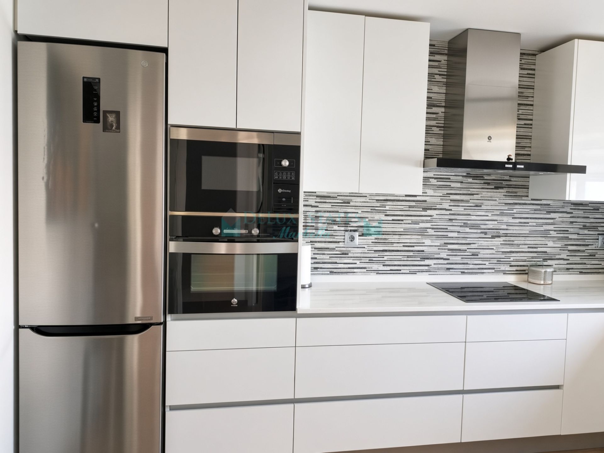 Town House for sale in Selwo, Estepona