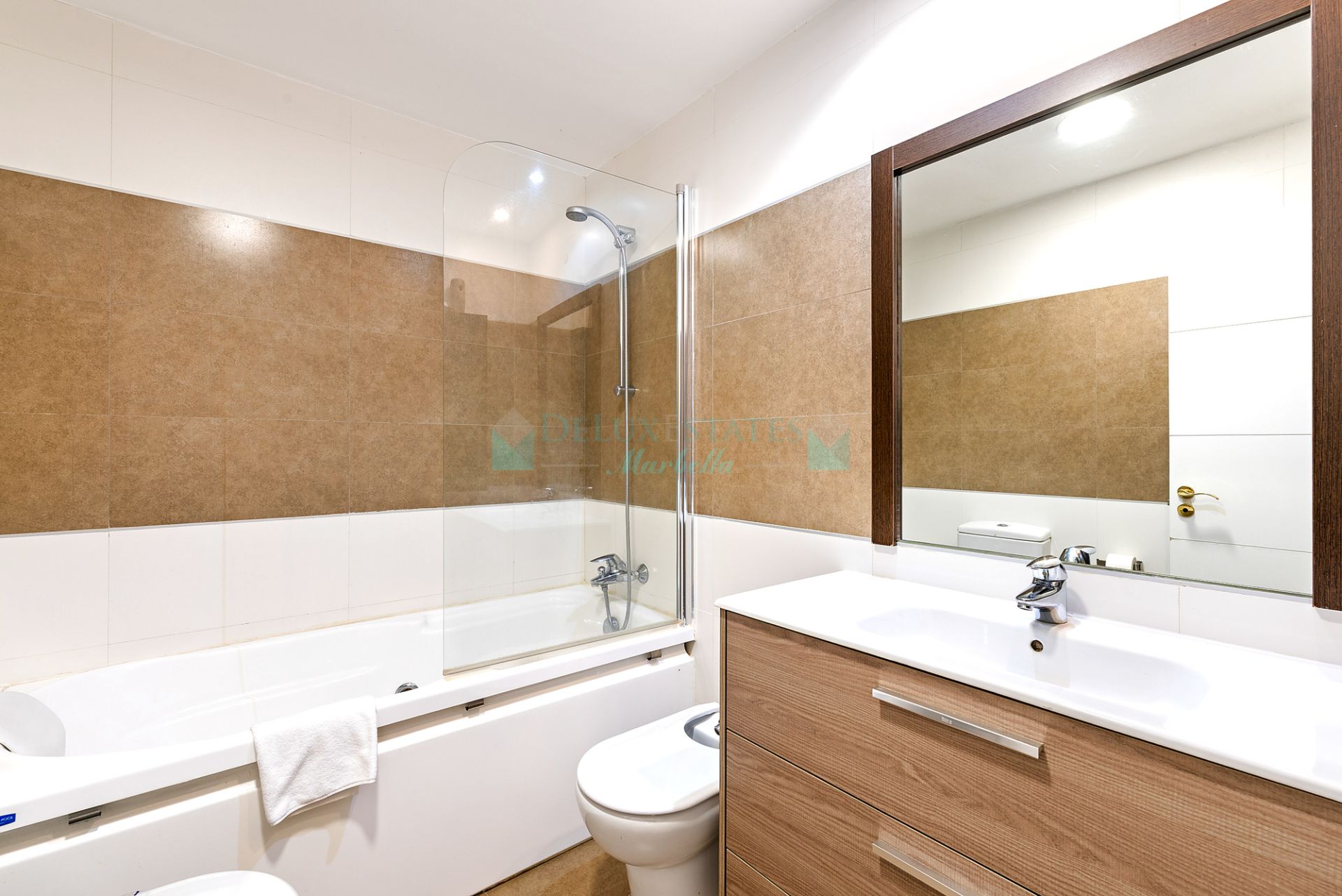 Apartment for sale in Gazules del Sol, Benahavis