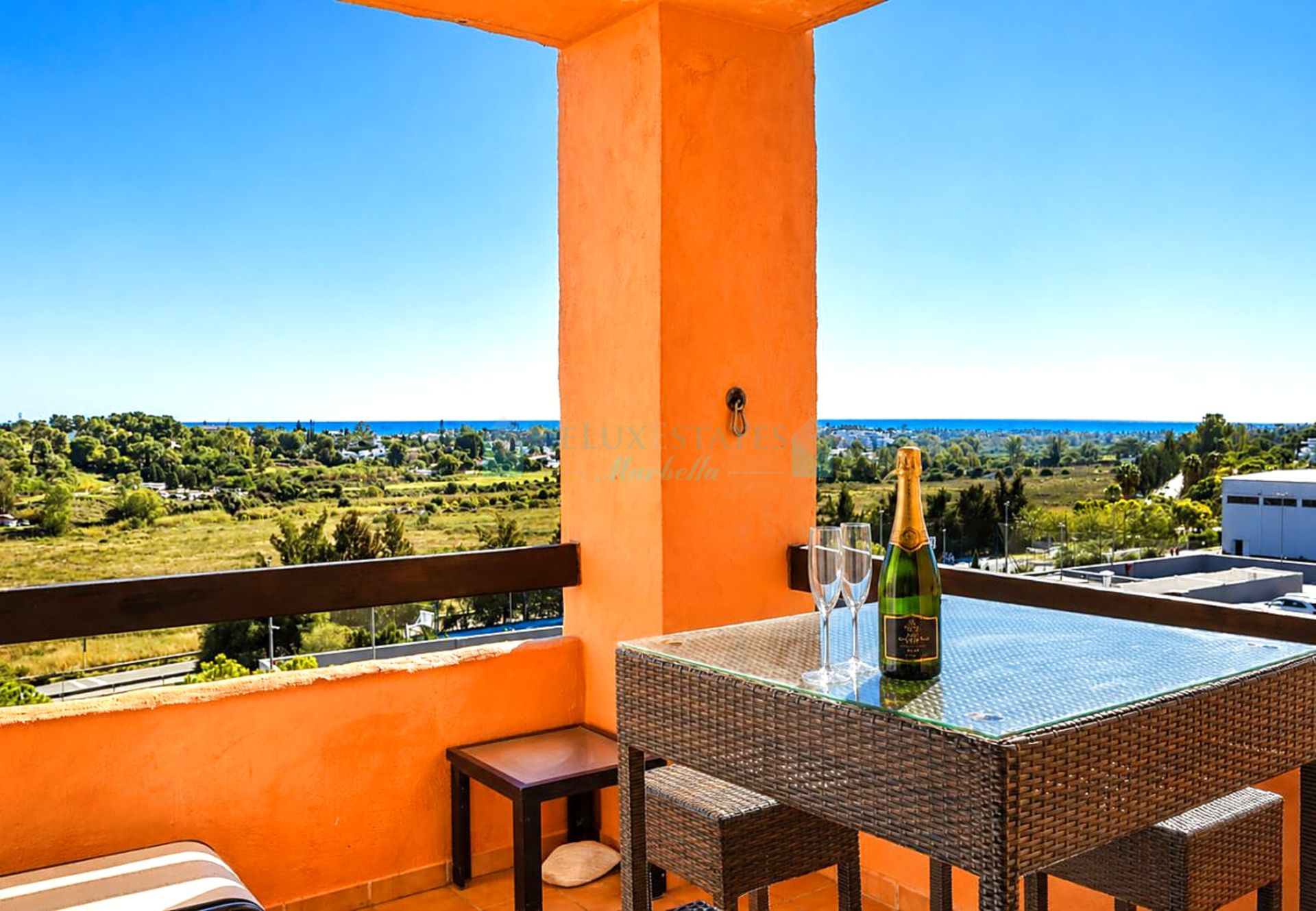 Apartment for sale in Gazules del Sol, Benahavis