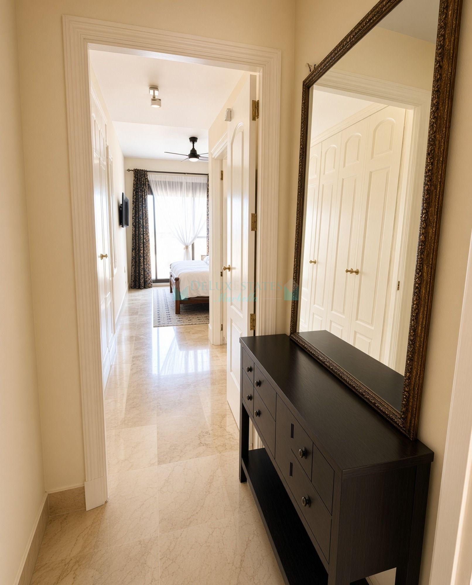 Penthouse for sale in Duquesa Village, Manilva