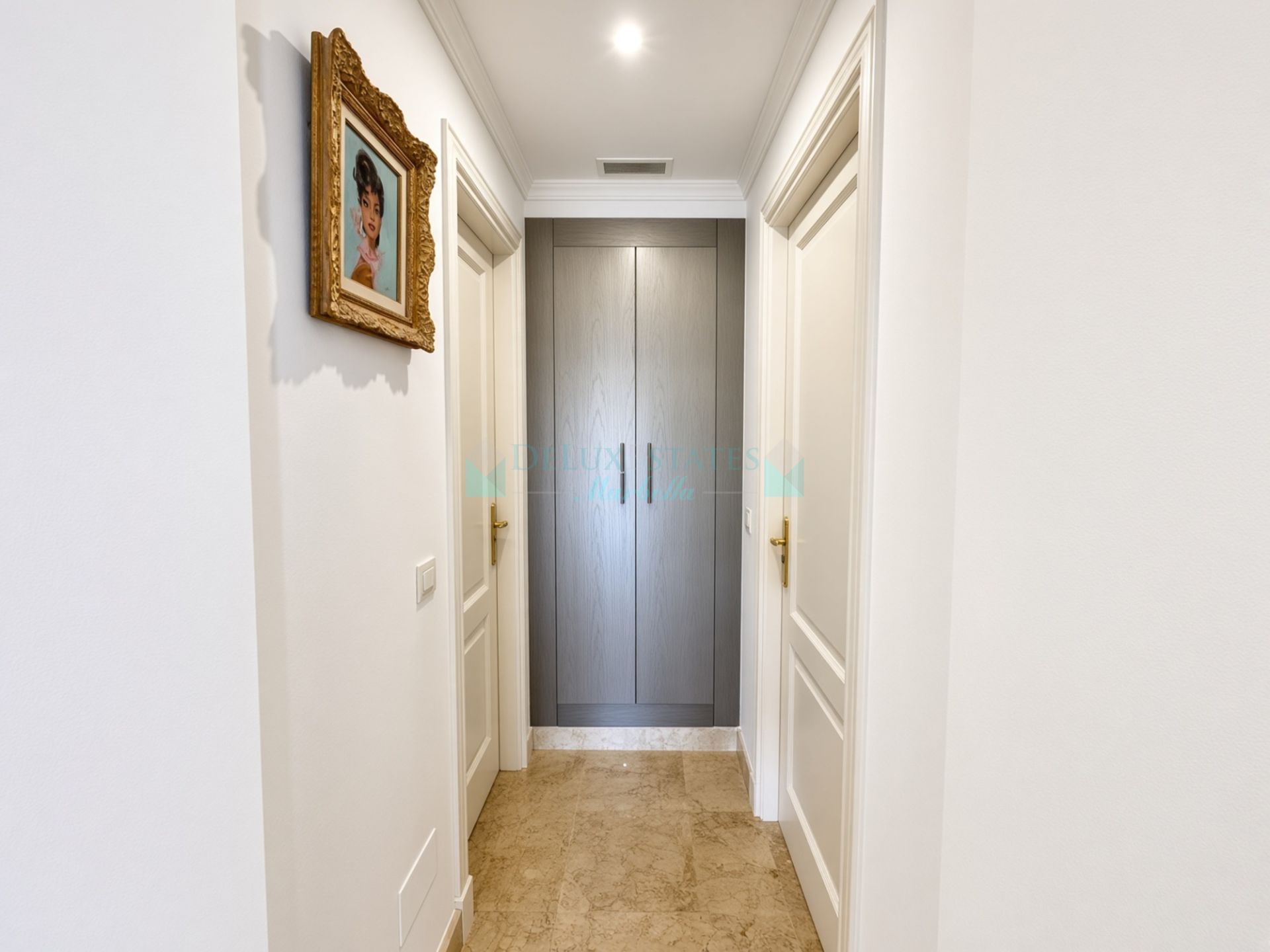 Penthouse for sale in Las Alamandas, Nueva Andalucia