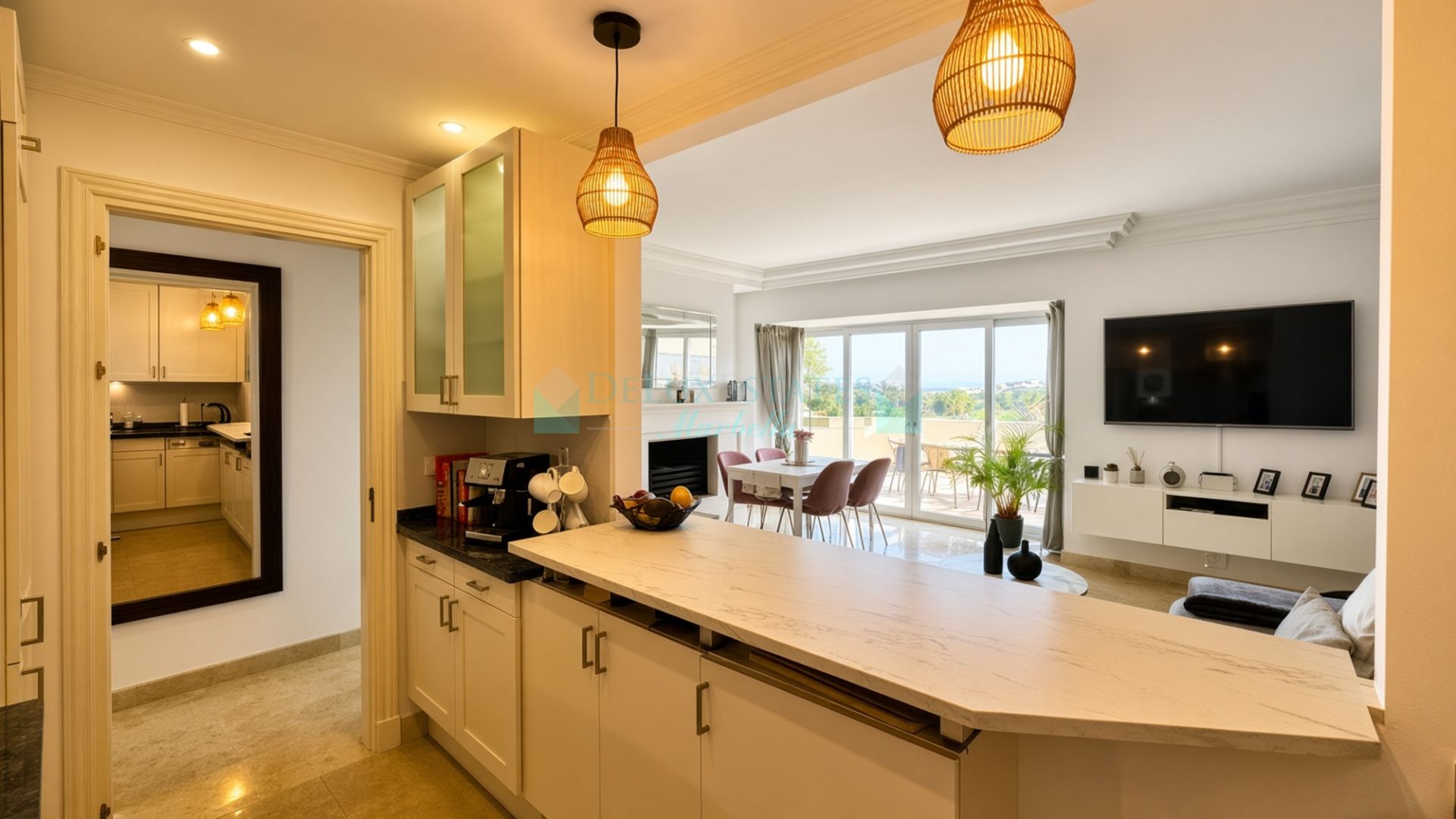 Penthouse for sale in Las Alamandas, Nueva Andalucia