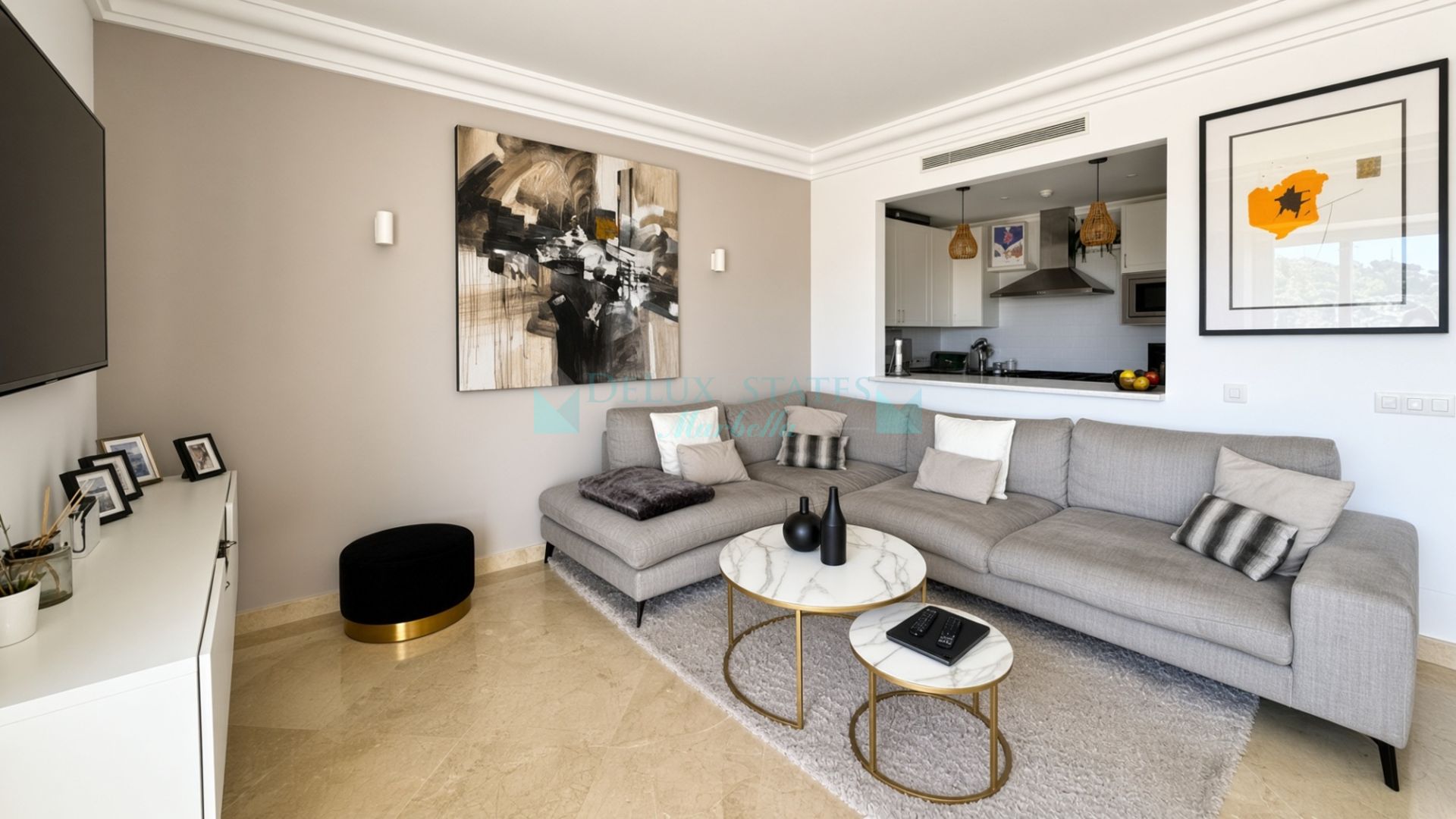 Penthouse for sale in Las Alamandas, Nueva Andalucia