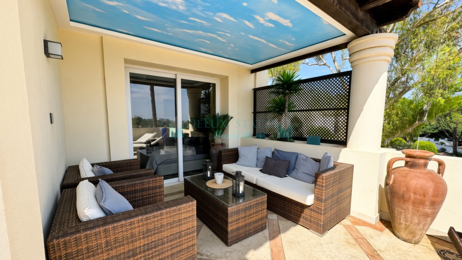 Penthouse for sale in Las Alamandas, Nueva Andalucia