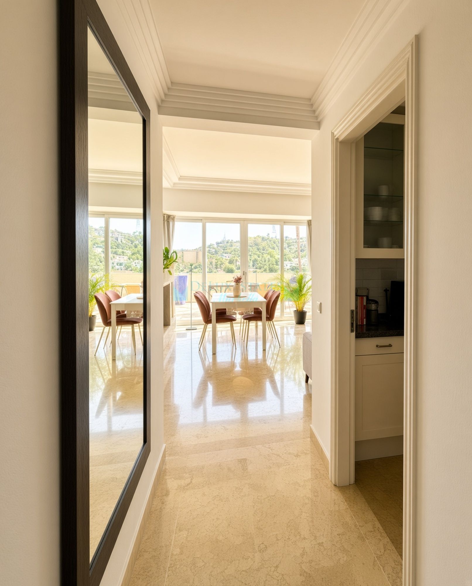 Penthouse for sale in Las Alamandas, Nueva Andalucia