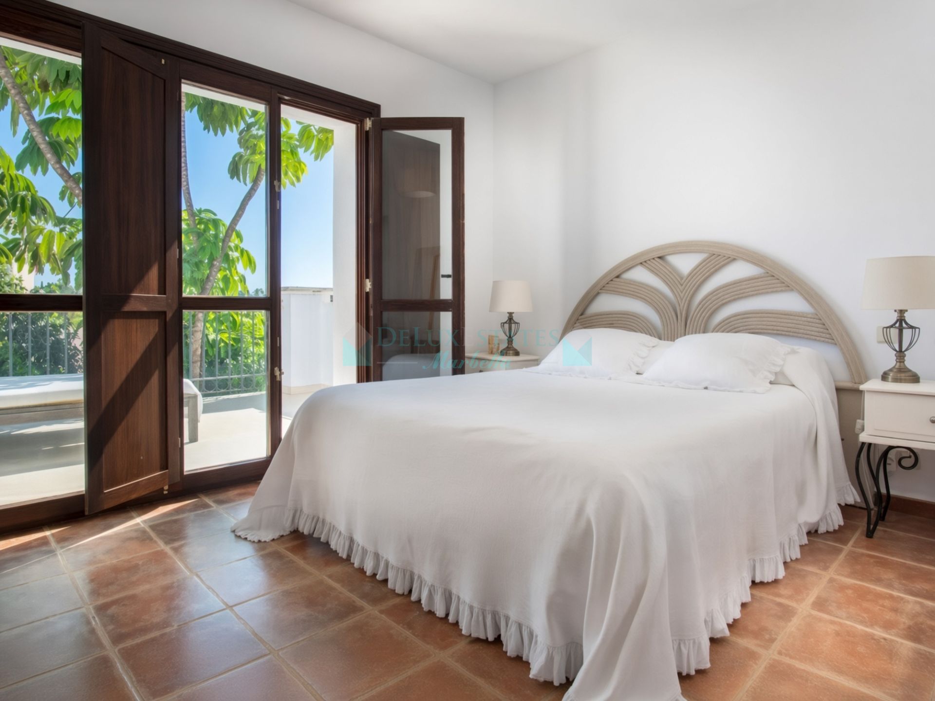 Semi Detached House for sale in El Campanario, Estepona