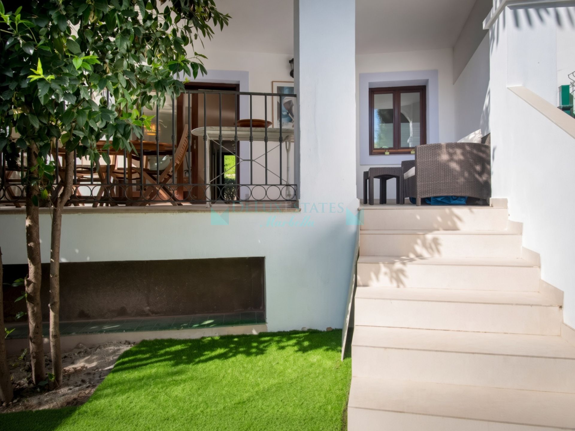 Semi Detached House for sale in El Campanario, Estepona