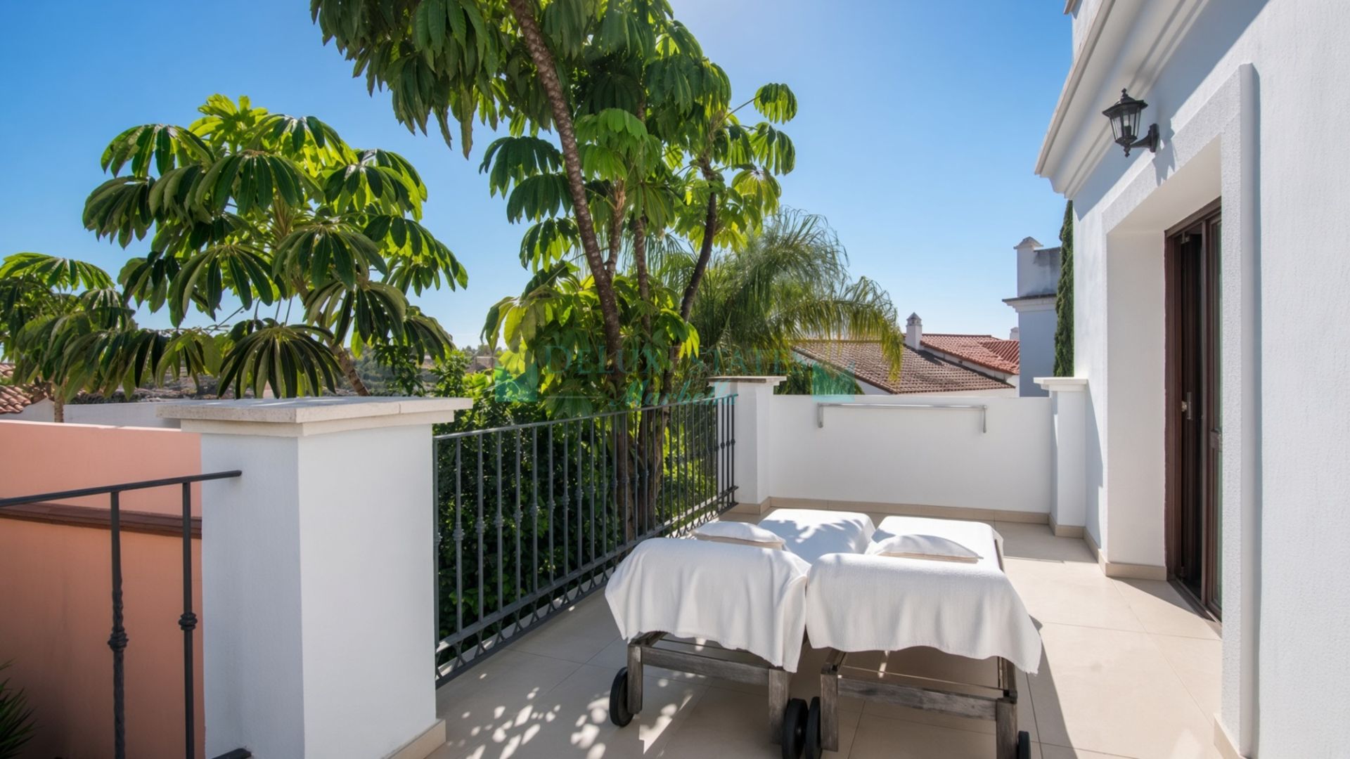 Semi Detached House for sale in El Campanario, Estepona