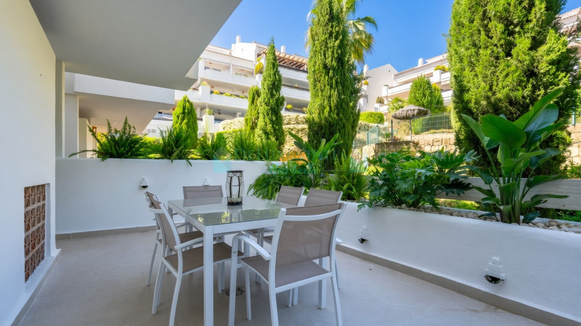 Ground Floor Apartment for sale in Aloha Mirasierra, Nueva Andalucia