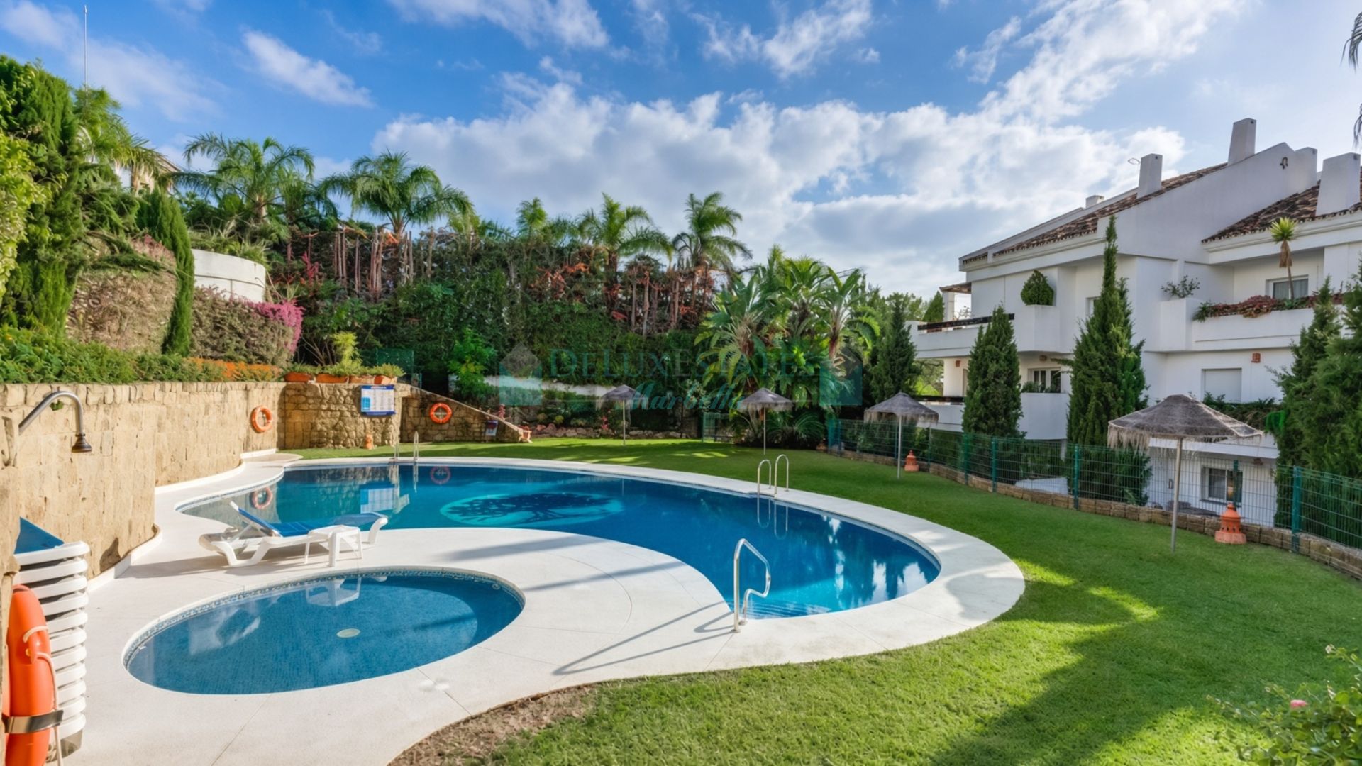 Ground Floor Apartment for sale in Aloha Mirasierra, Nueva Andalucia