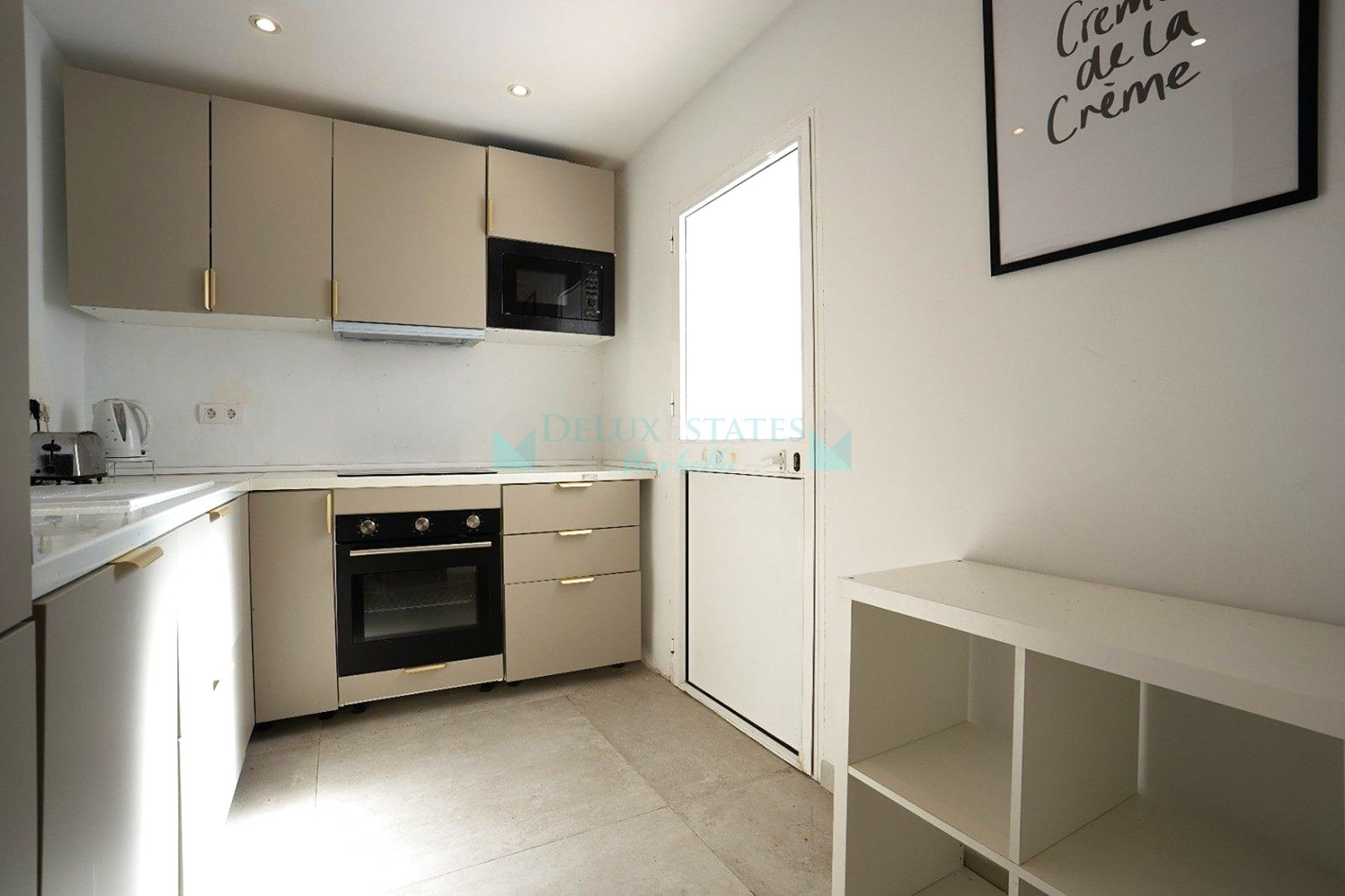Town House for sale in Benamara, Estepona