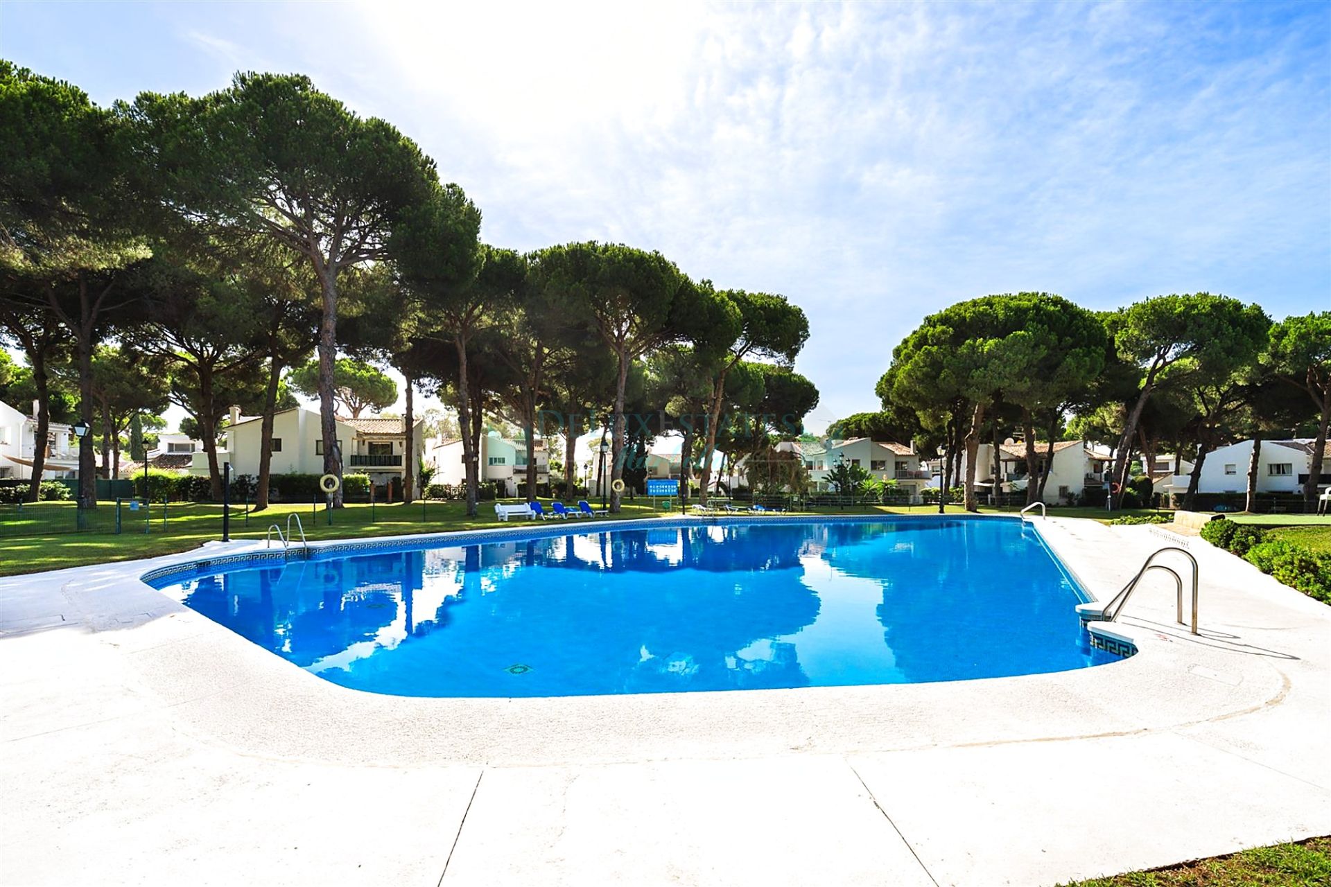 Town House for sale in Benamara, Estepona