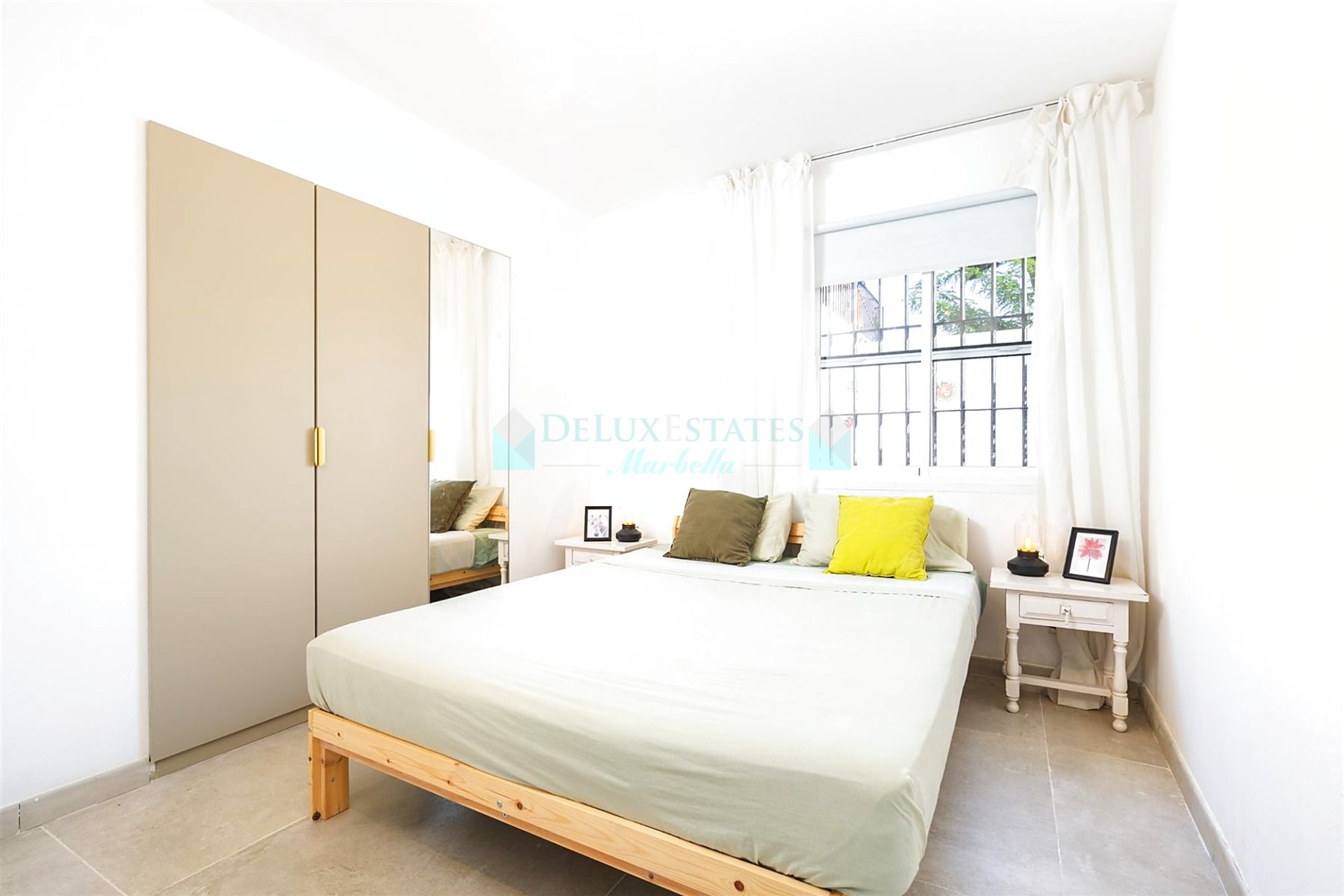 Town House for sale in Benamara, Estepona
