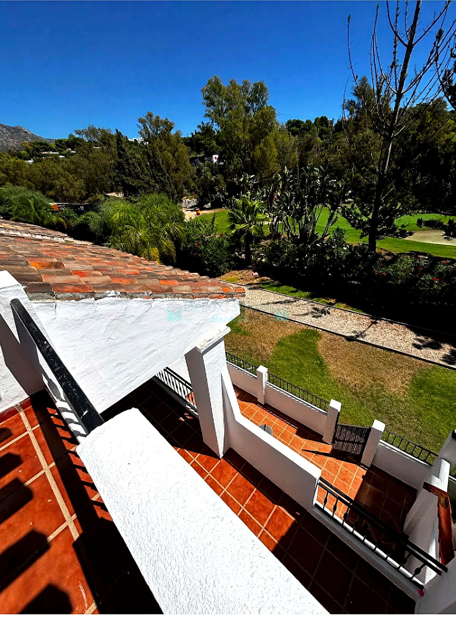 Semi Detached House for sale in Los Naranjos, Nueva Andalucia