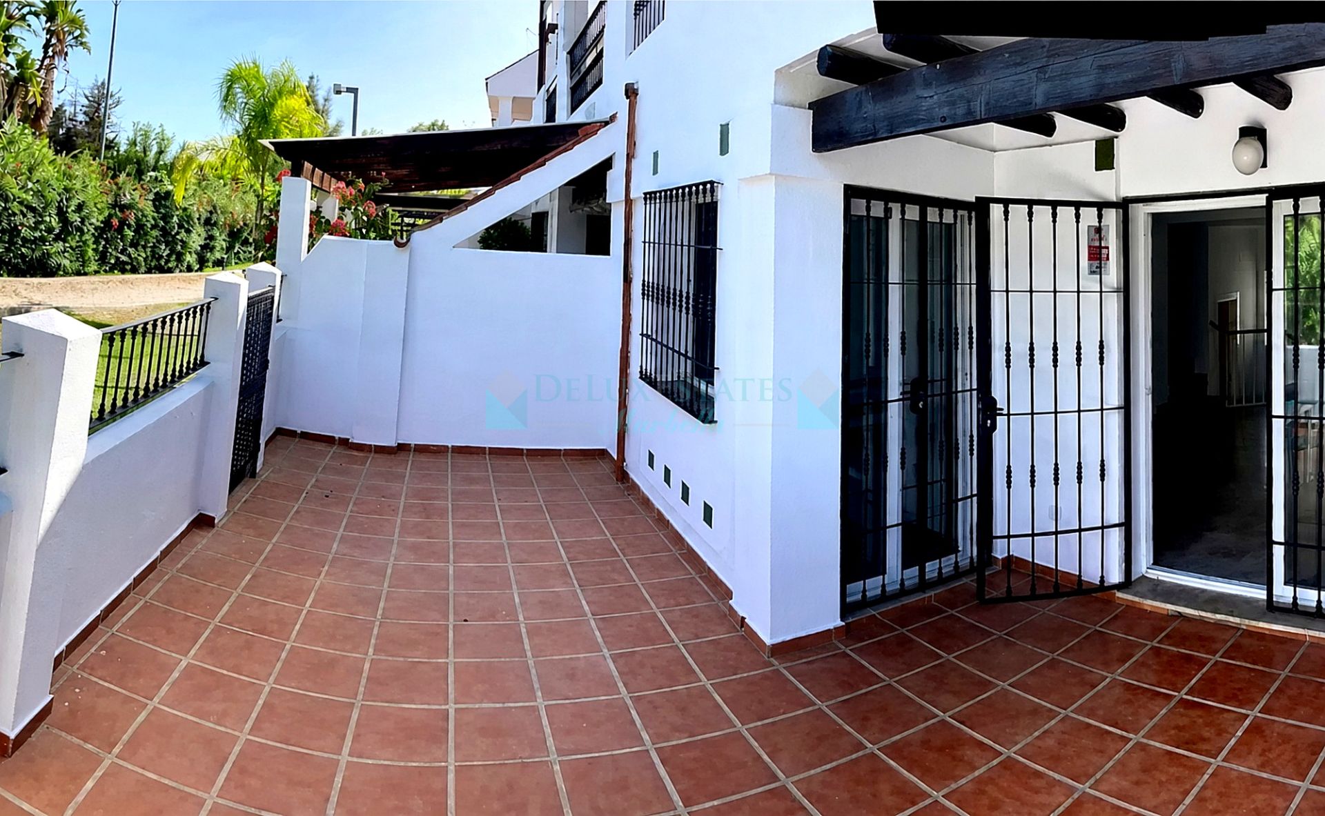 Semi Detached House for sale in Los Naranjos, Nueva Andalucia
