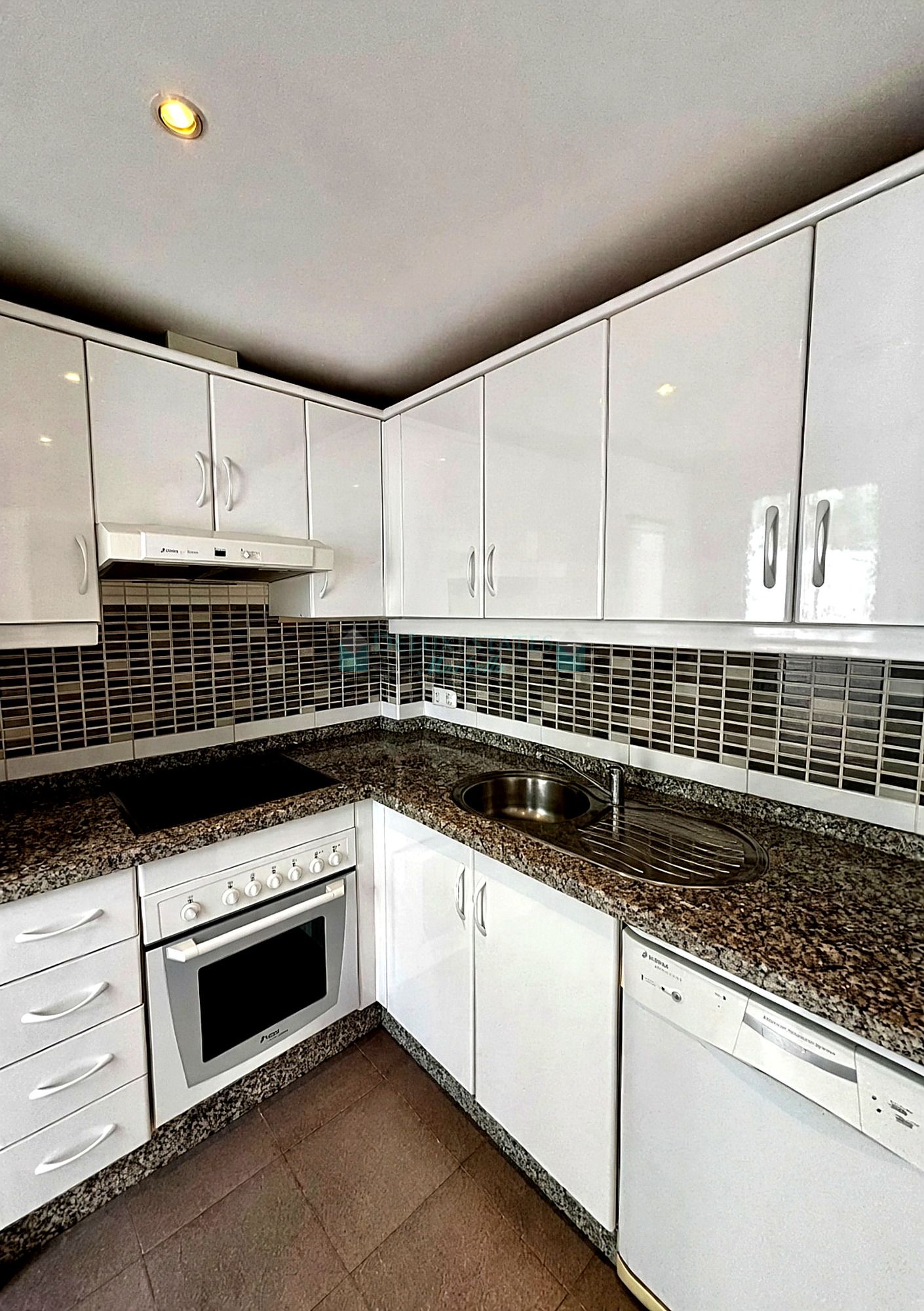 Semi Detached House for sale in Los Naranjos, Nueva Andalucia