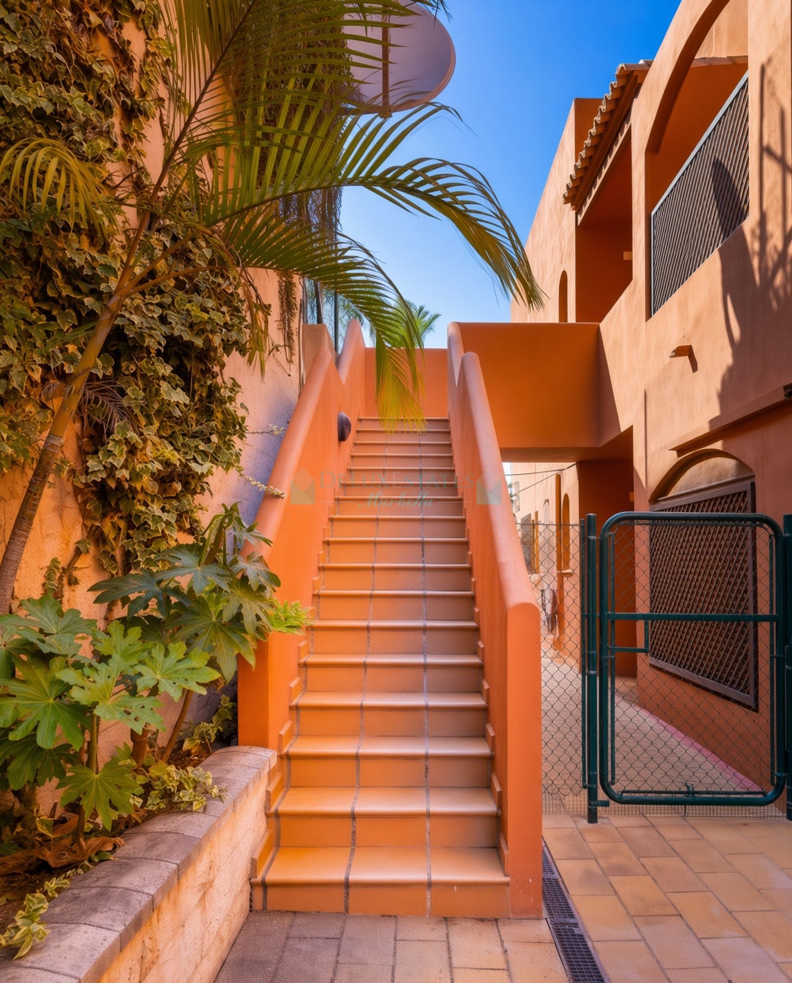 Duplex Penthouse for sale in Buenas Noches, Estepona