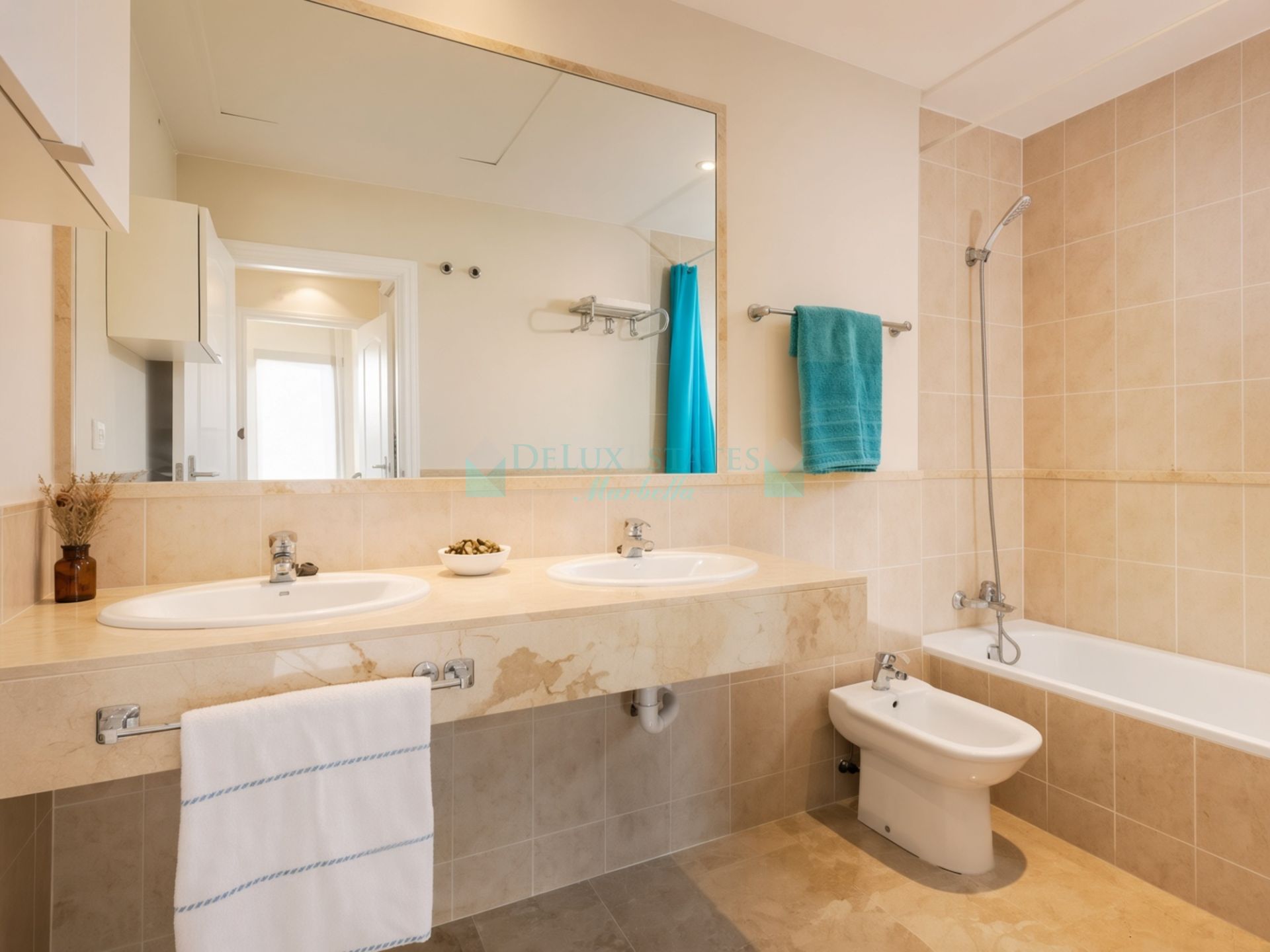 Duplex Penthouse for sale in Buenas Noches, Estepona