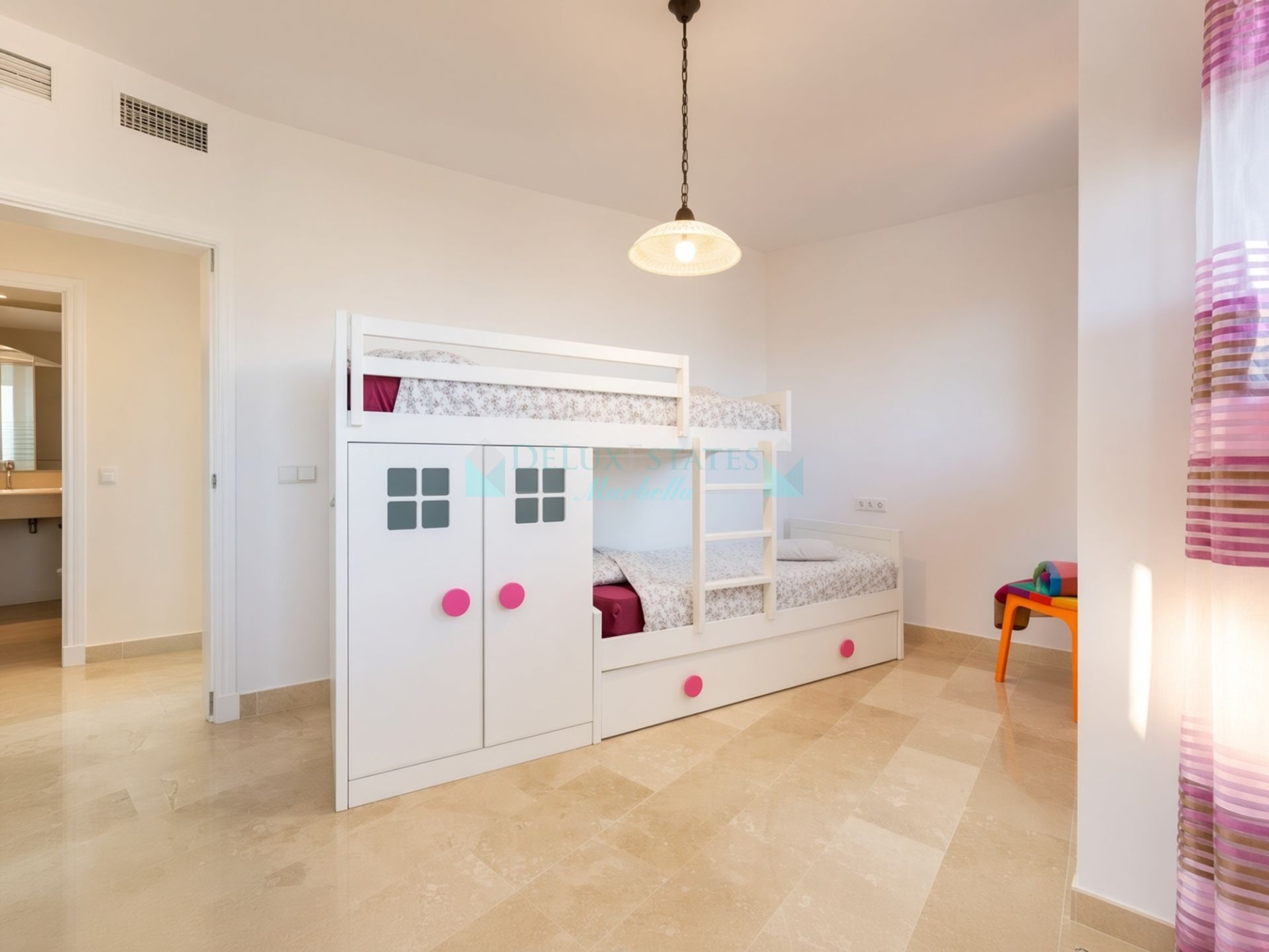 Duplex Penthouse for sale in Buenas Noches, Estepona