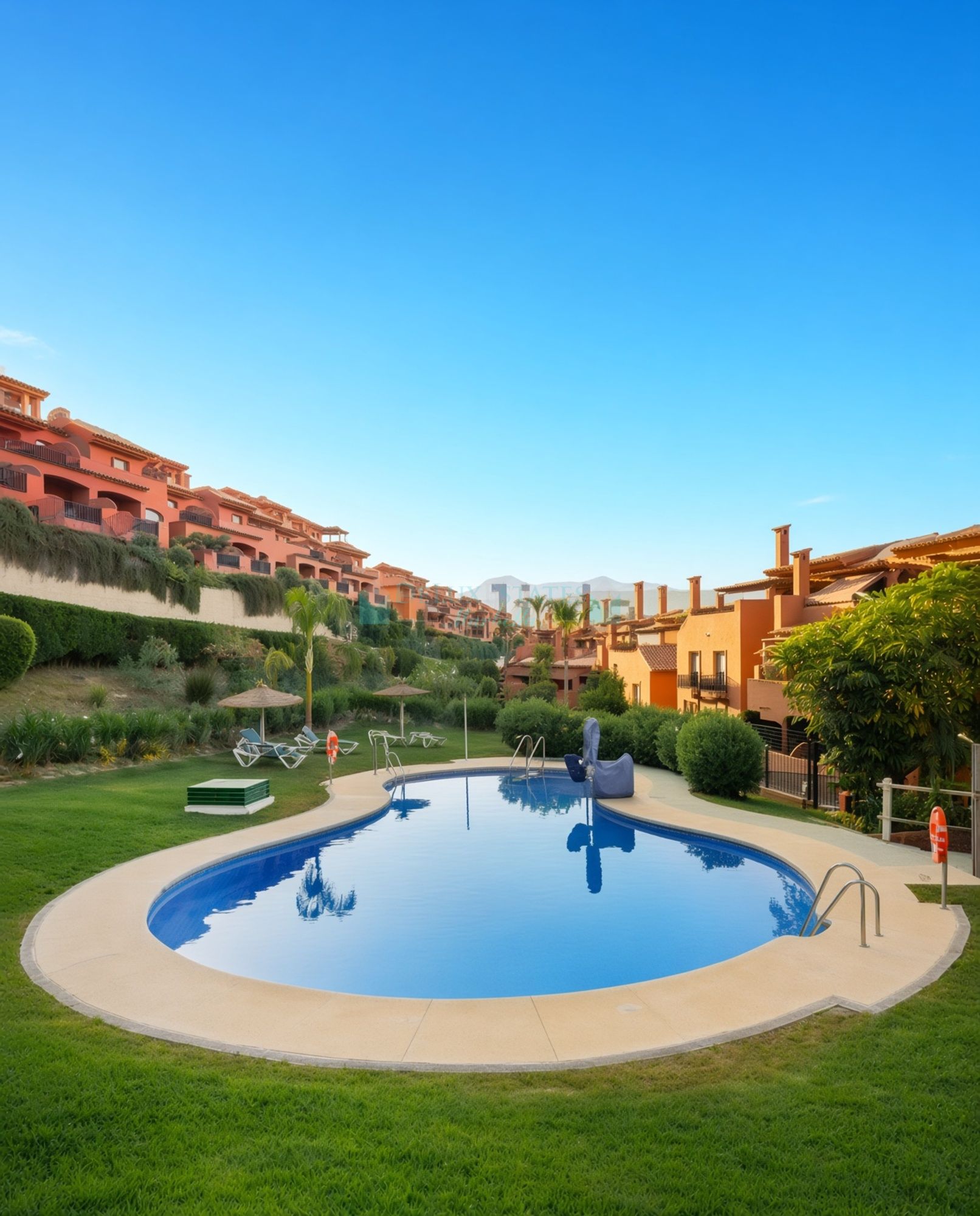 Duplex Penthouse for sale in Buenas Noches, Estepona