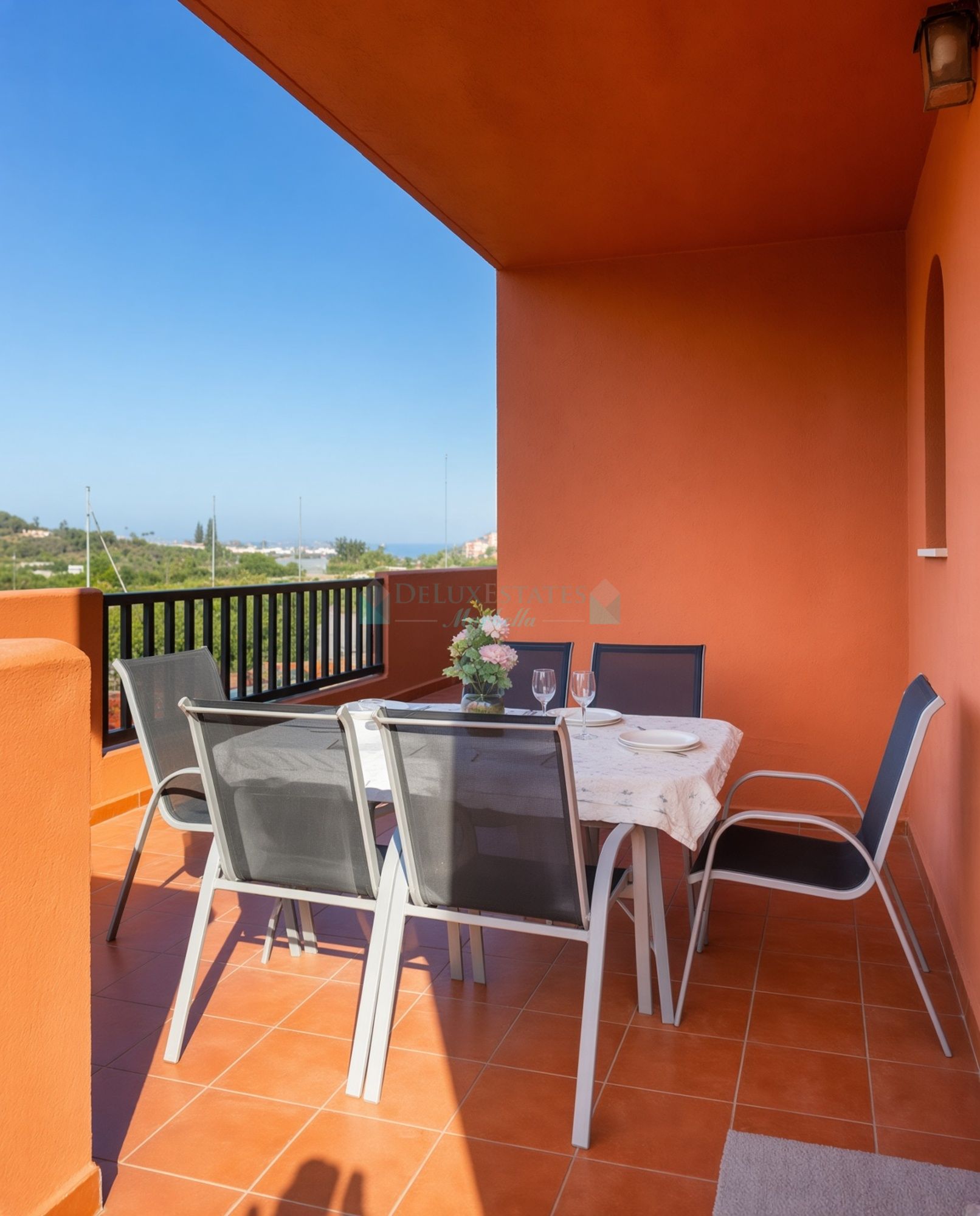 Duplex Penthouse for sale in Buenas Noches, Estepona