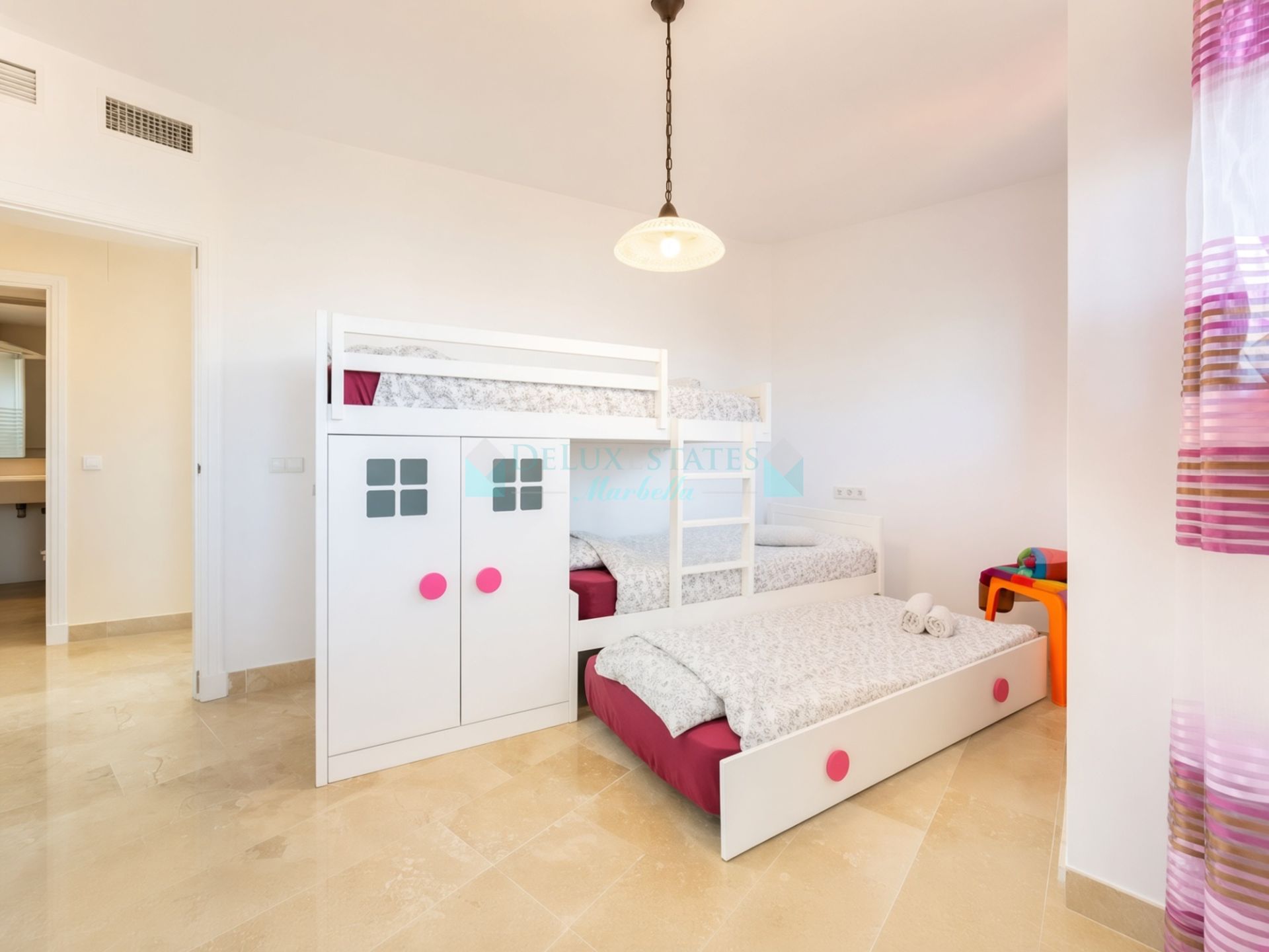 Duplex Penthouse for sale in Buenas Noches, Estepona