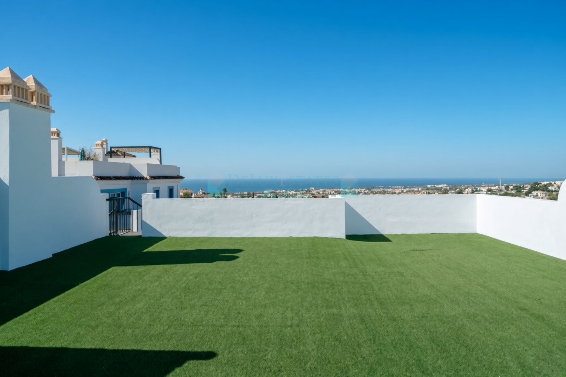 Penthouse for sale in El Paraiso, Estepona