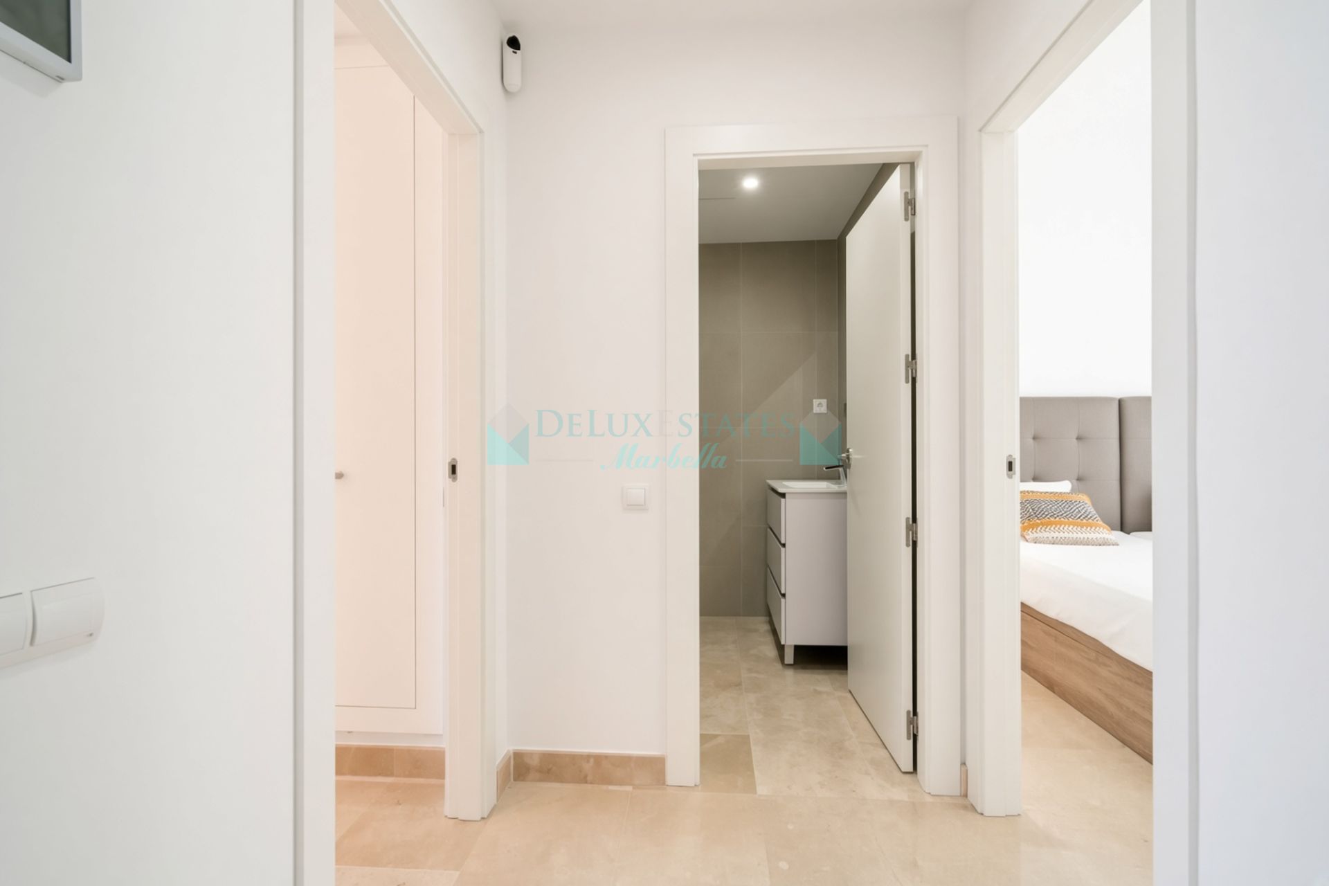 Penthouse for sale in El Paraiso, Estepona