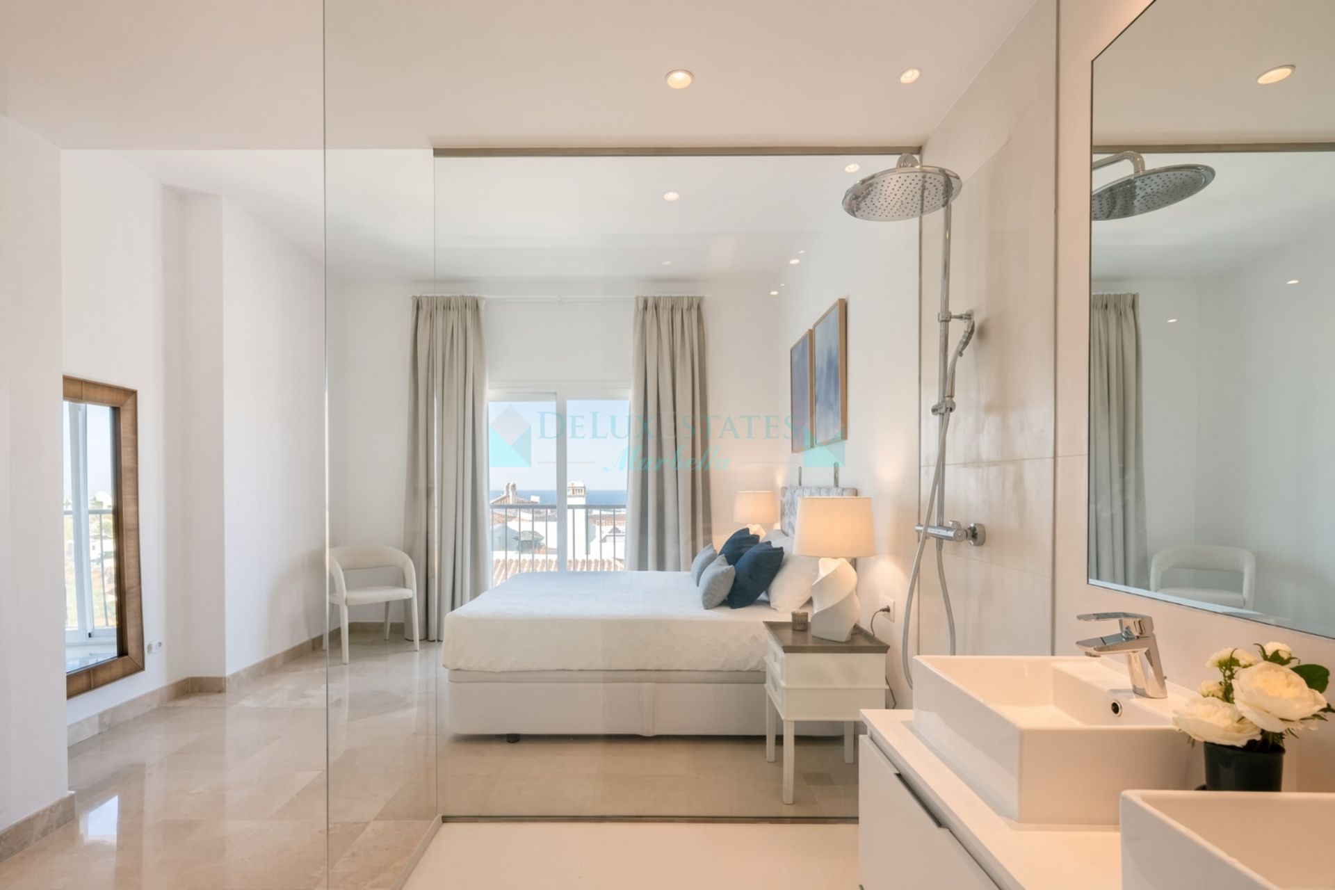 Penthouse for sale in El Paraiso, Estepona