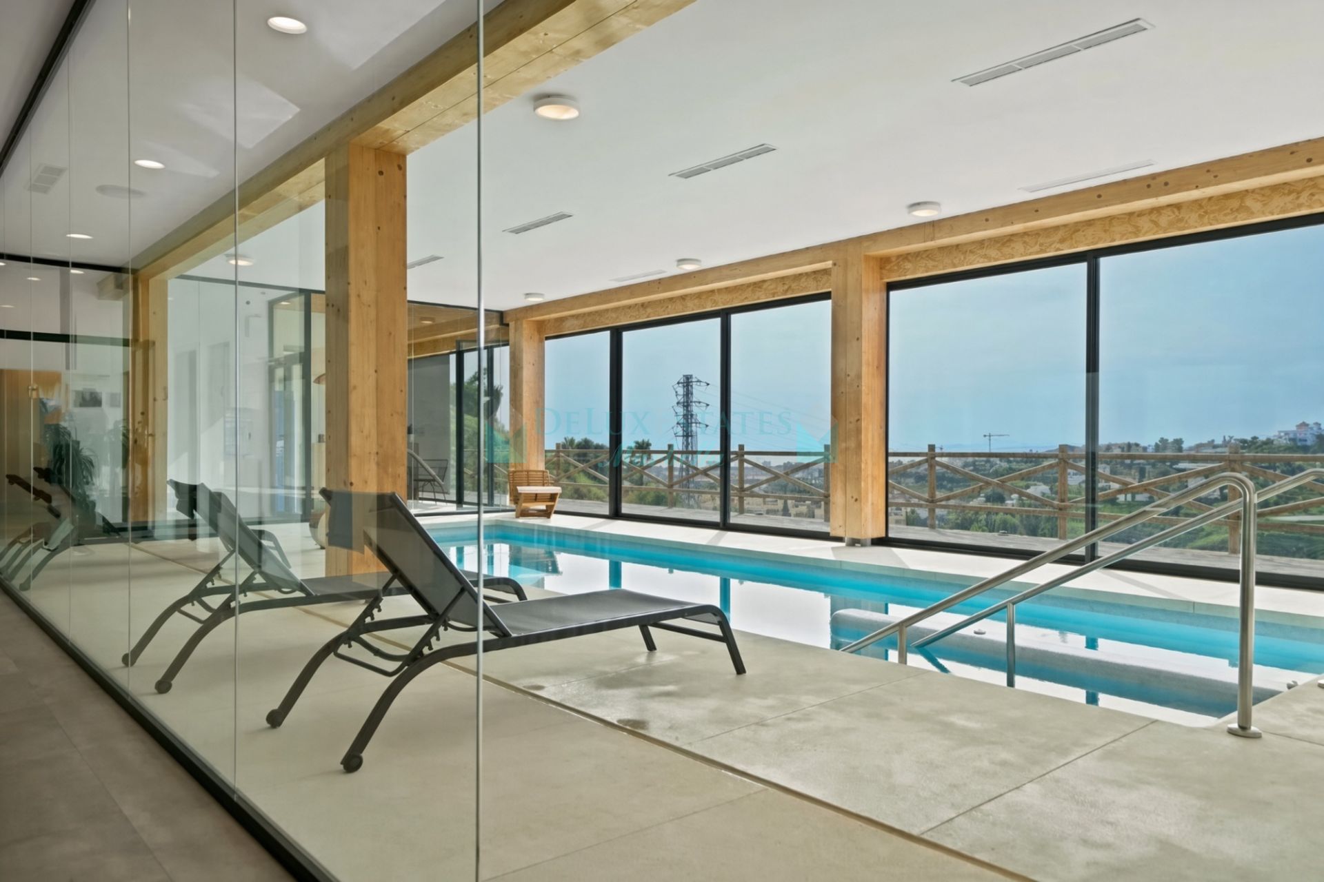 Penthouse for sale in El Paraiso, Estepona