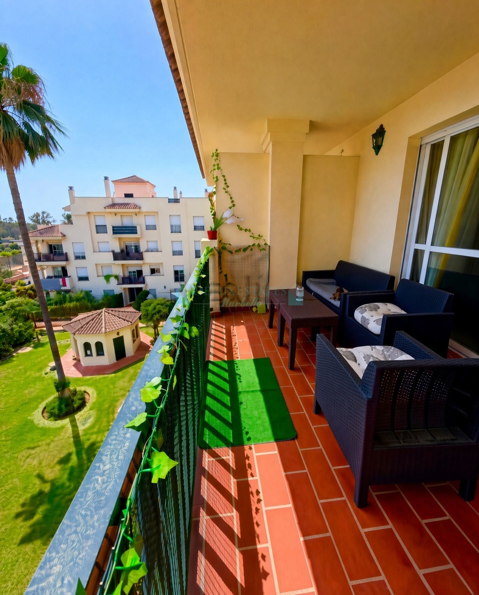 Apartment for sale in Lorcrimar, Nueva Andalucia